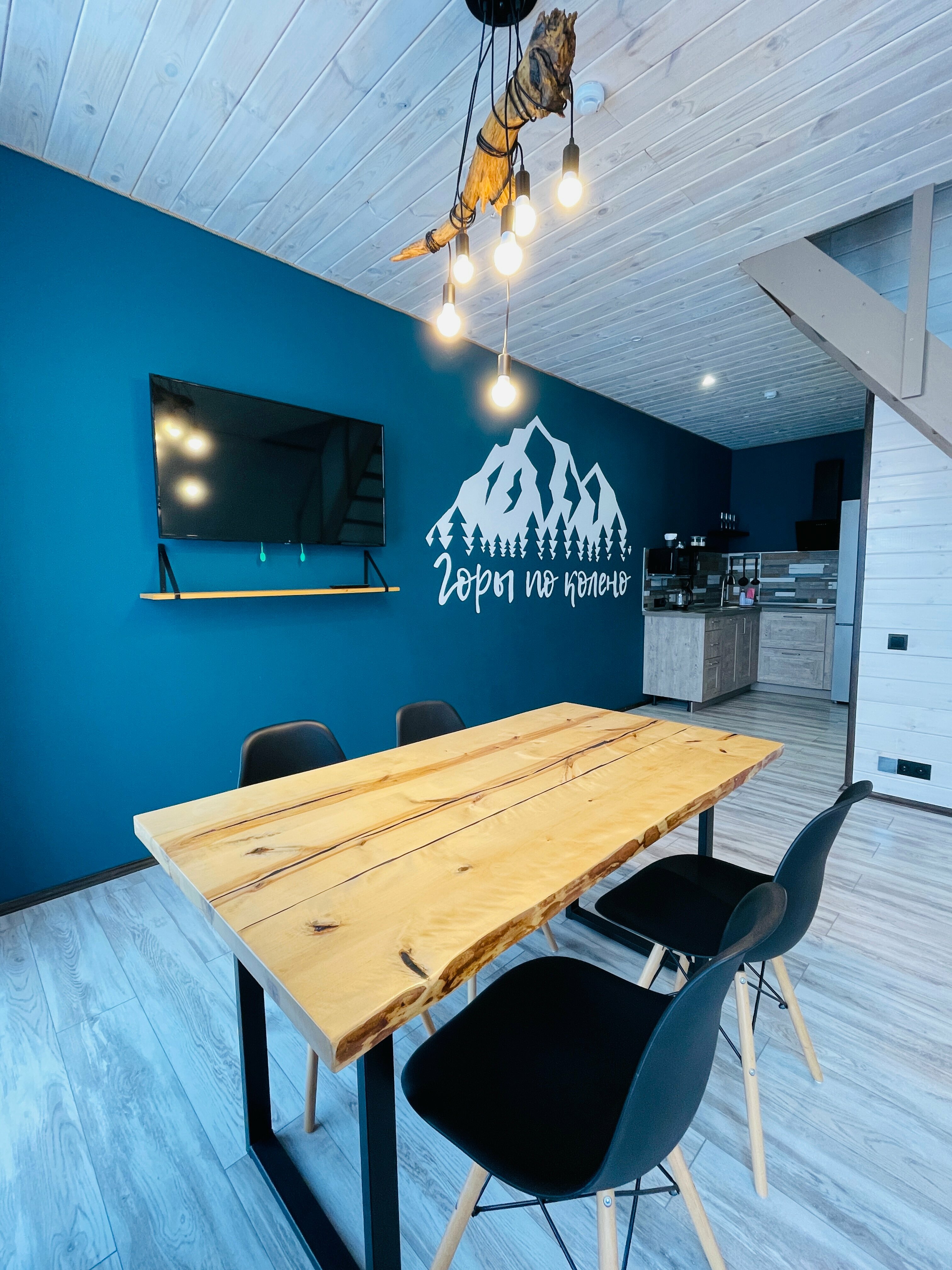 Двухуровневый четырехместный номер