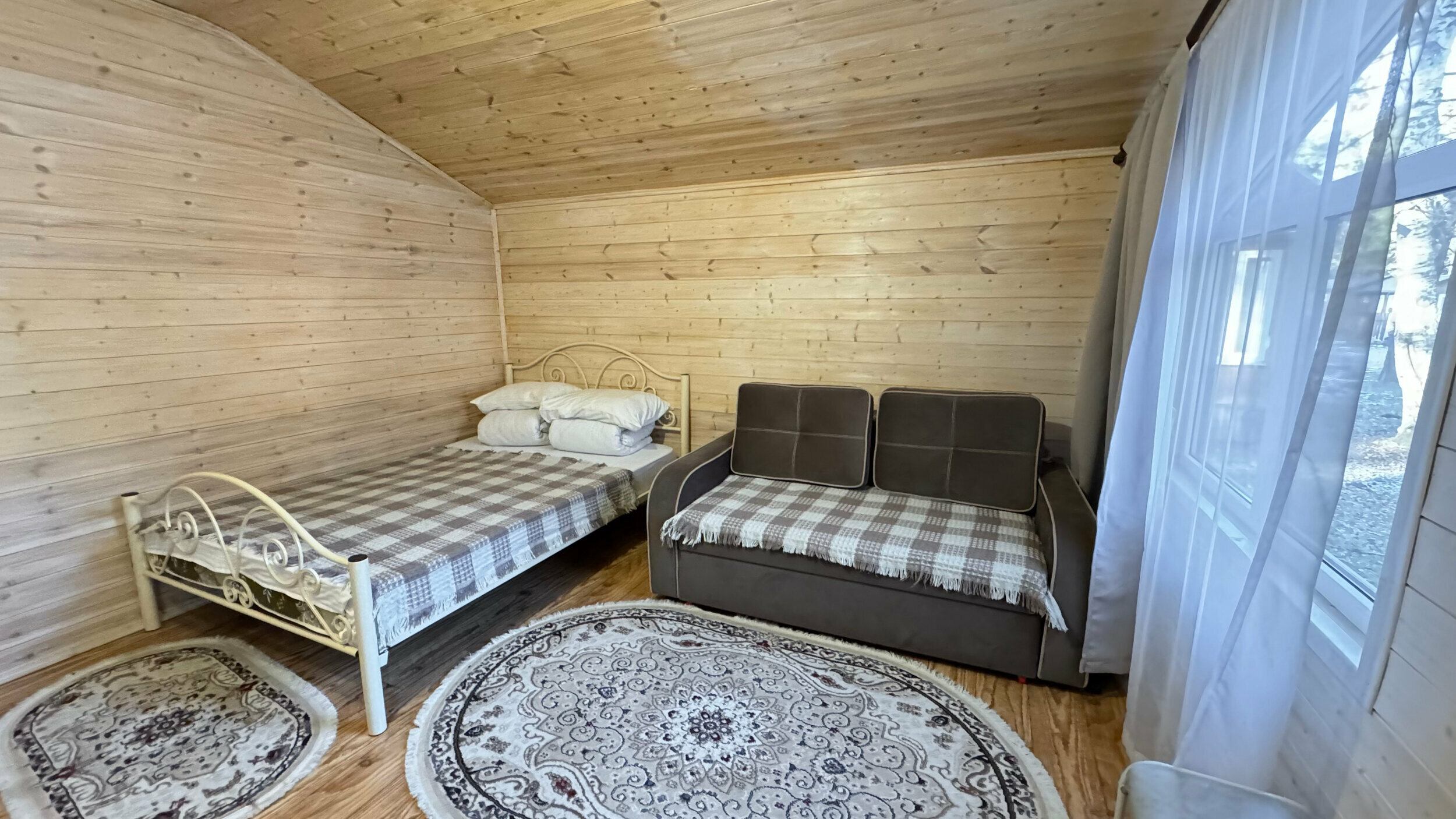 Коттедж с видом на лес