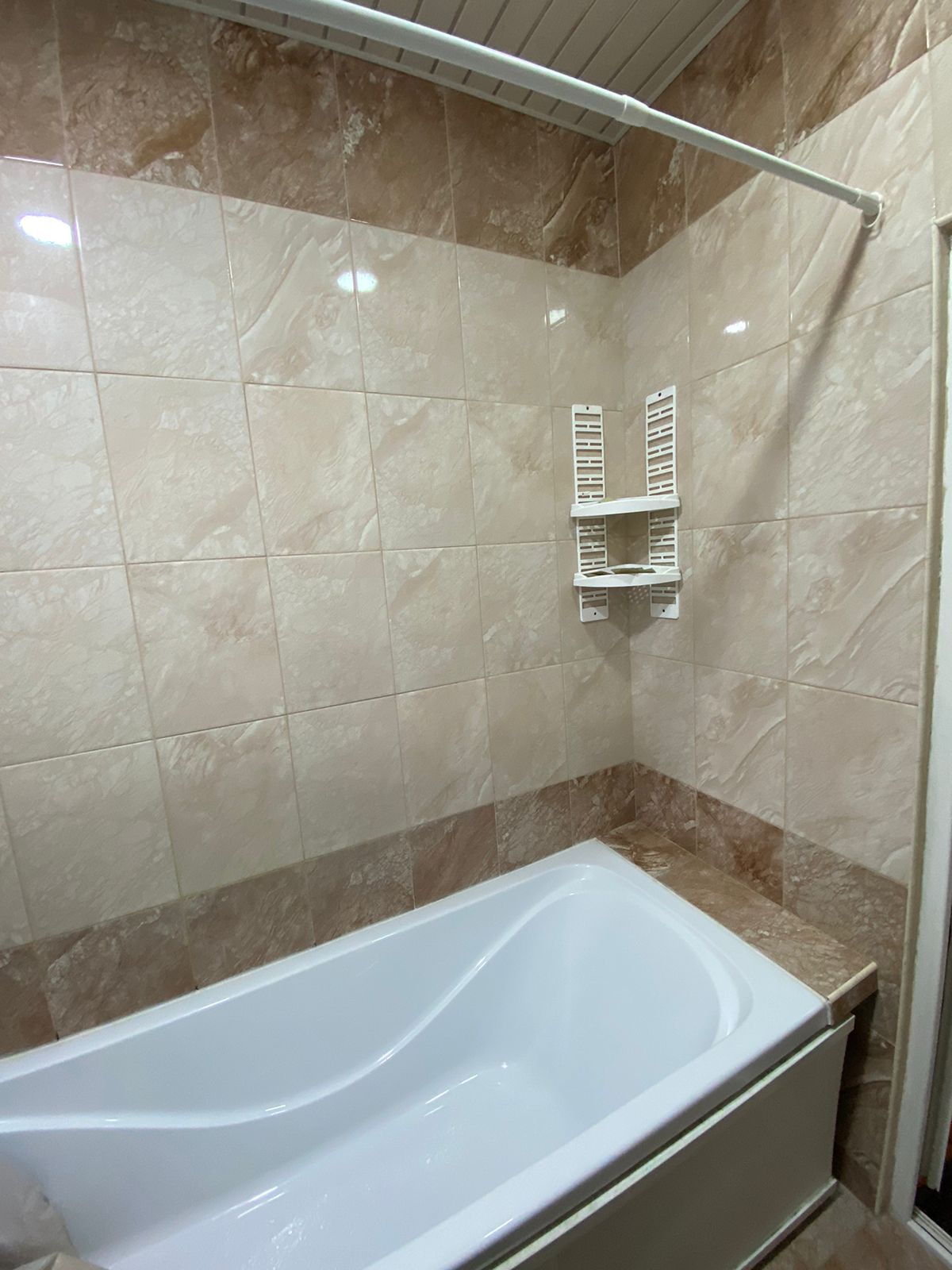 Трехместный номер с видом на горы