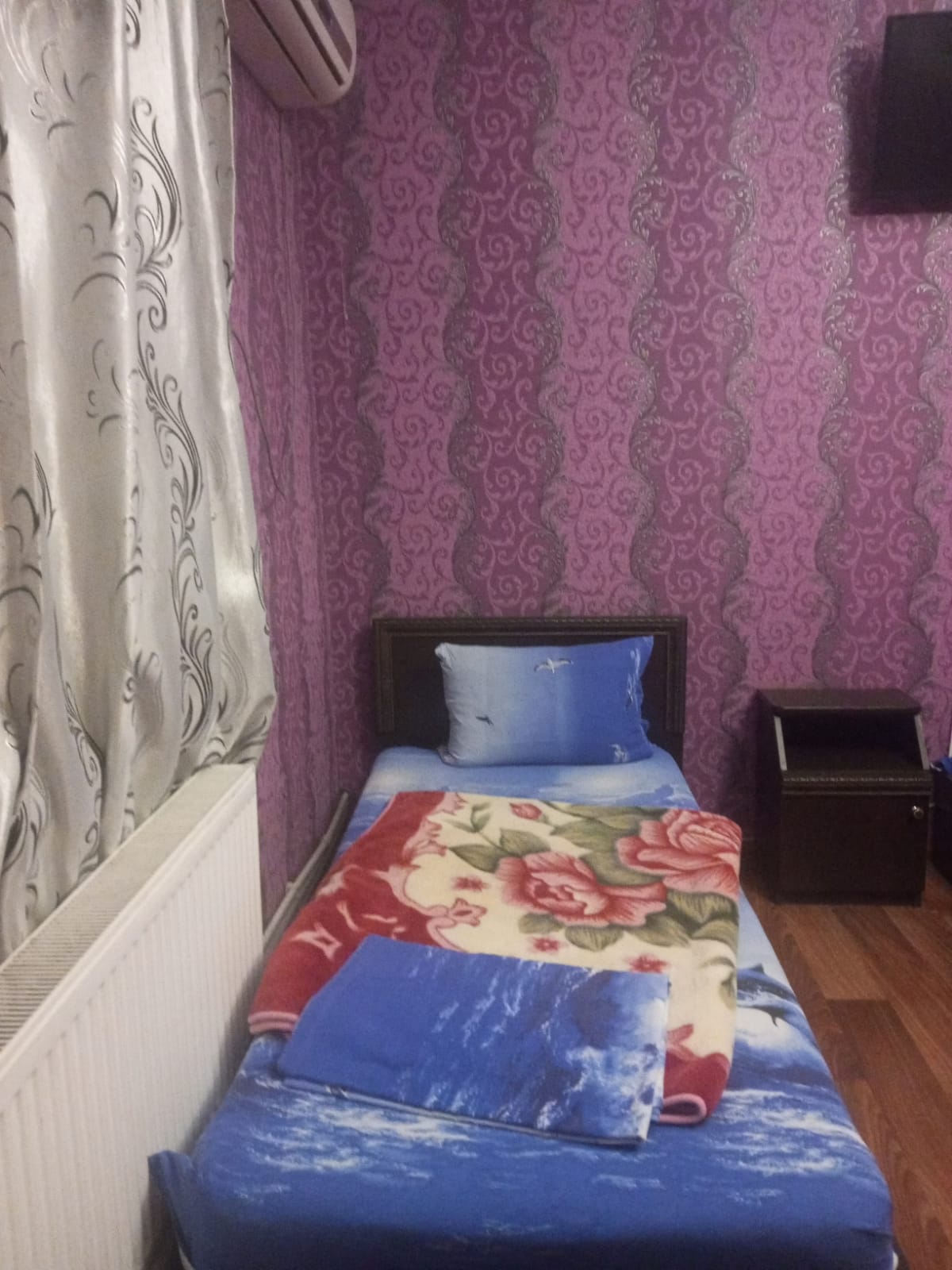 Одноместный номер с общим душем и туалетом