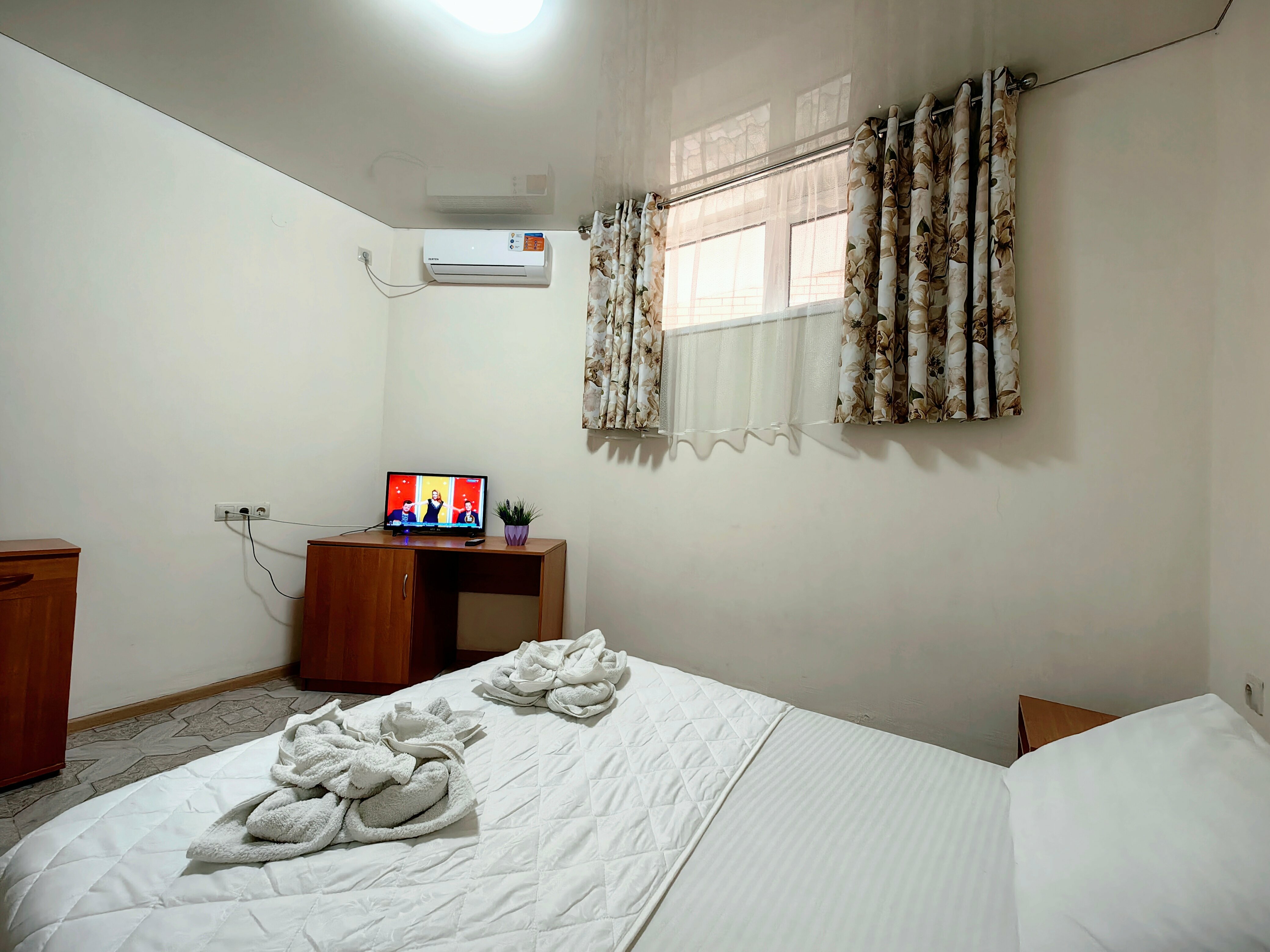 Двухместный номер эконом-класса с 1 кроватью или 2 отдельными кроватями