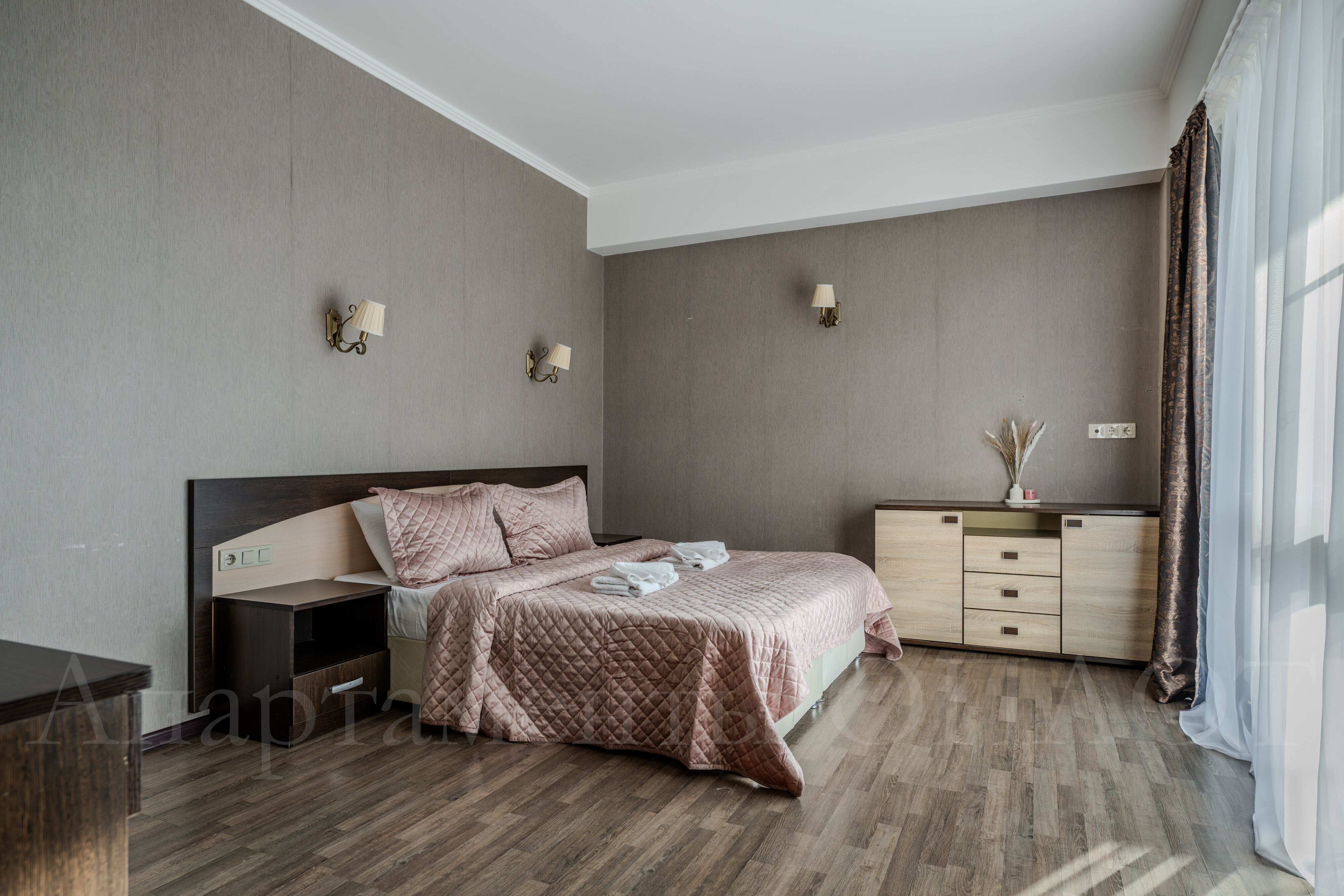 Видовые апартаменты с одной  спальней  65 м2 и балконом № 4