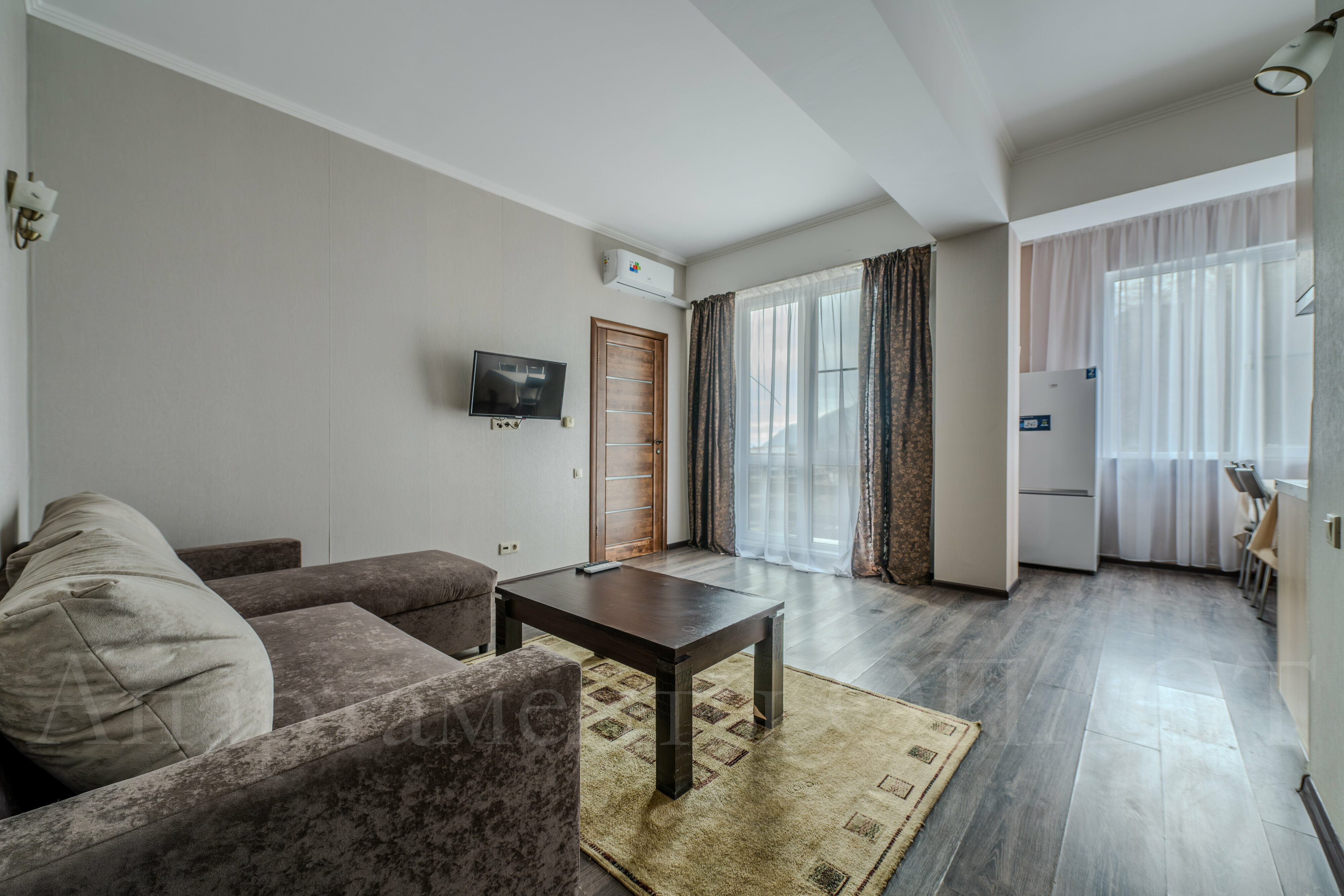 Видовые апартаменты с одной  спальней  65 м2 и балконом № 4