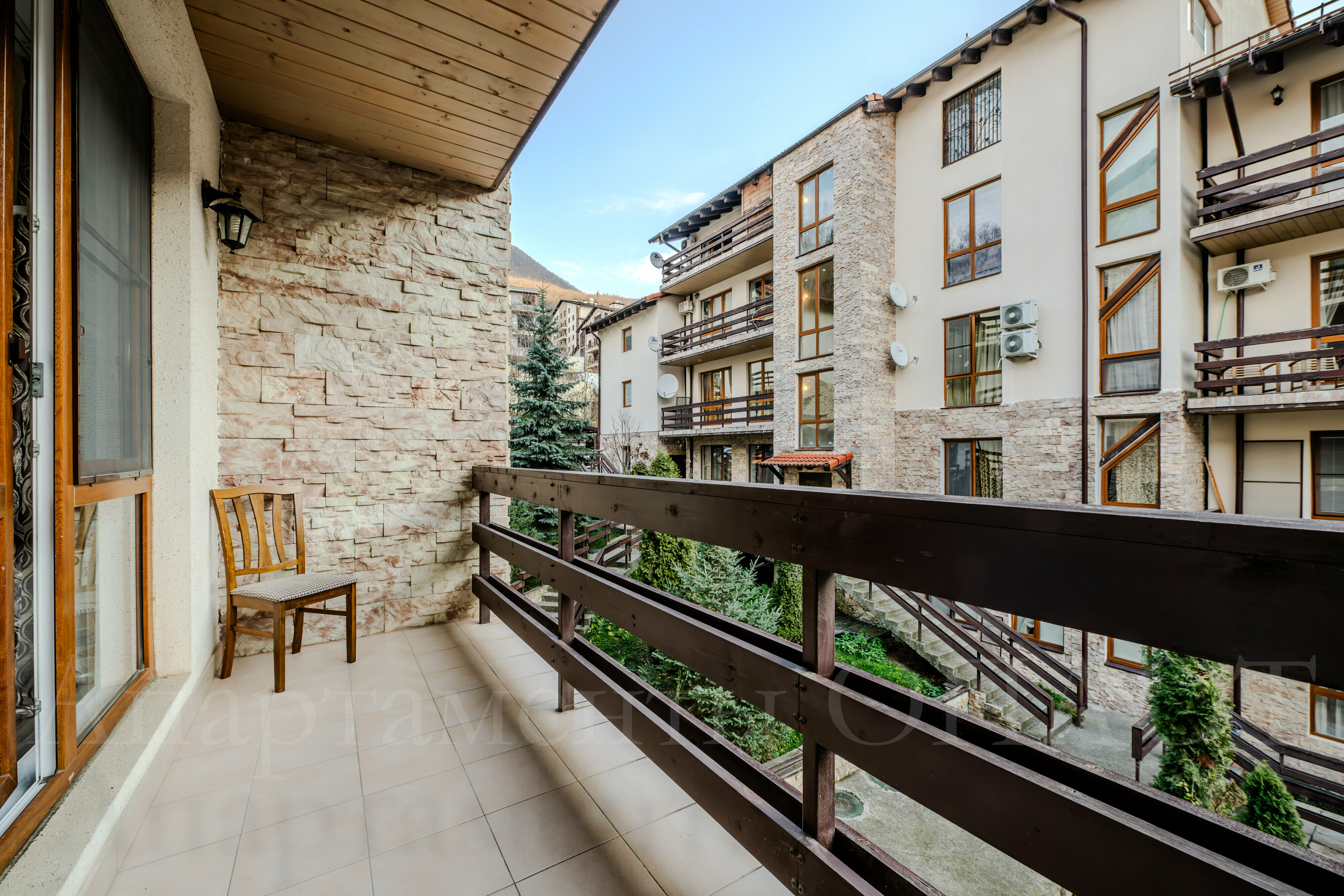 Классические Апартаменты с одной спальней и балконом 58м2 №3