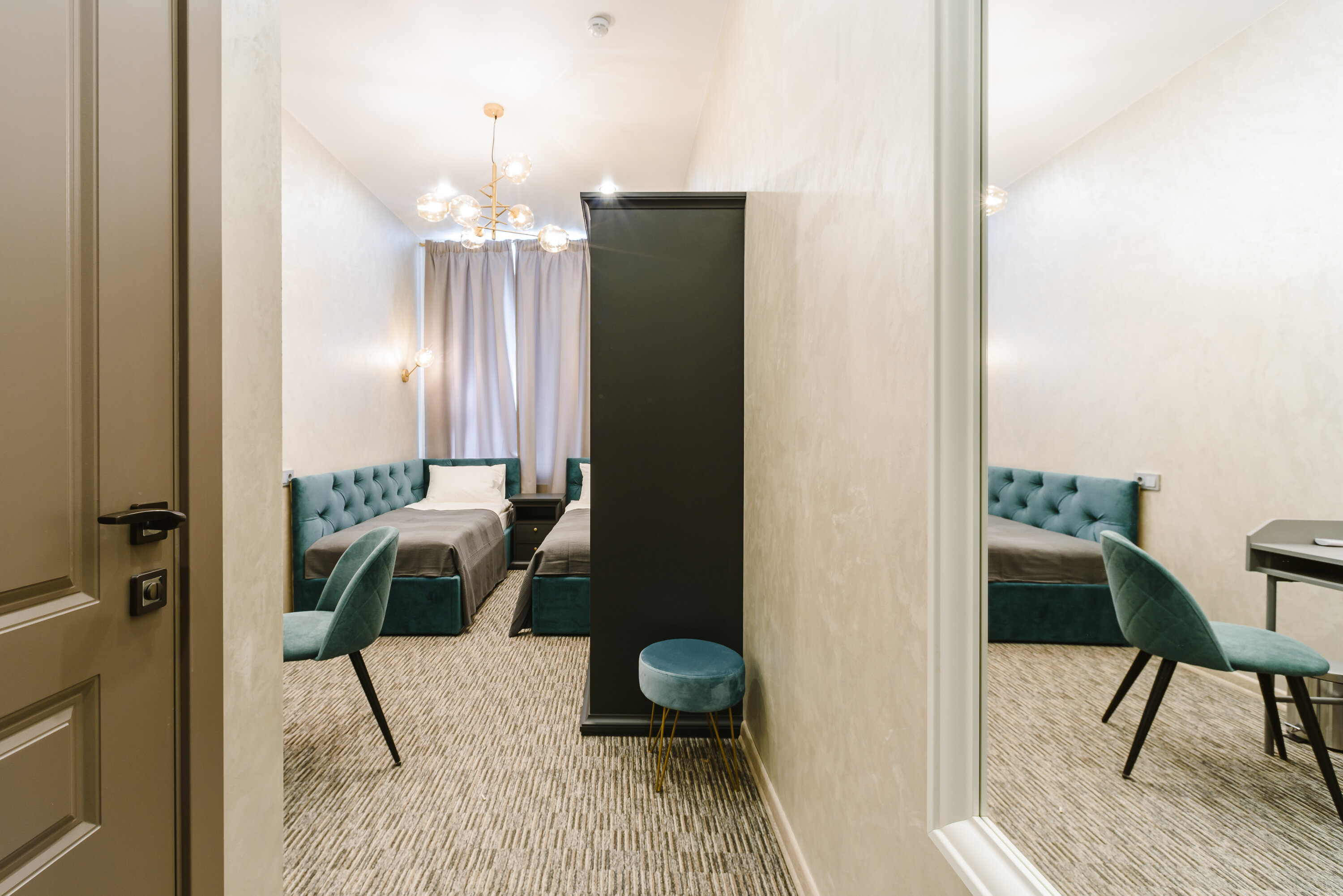 Улучшенный двухместный номер с 2 отдельными кроватями