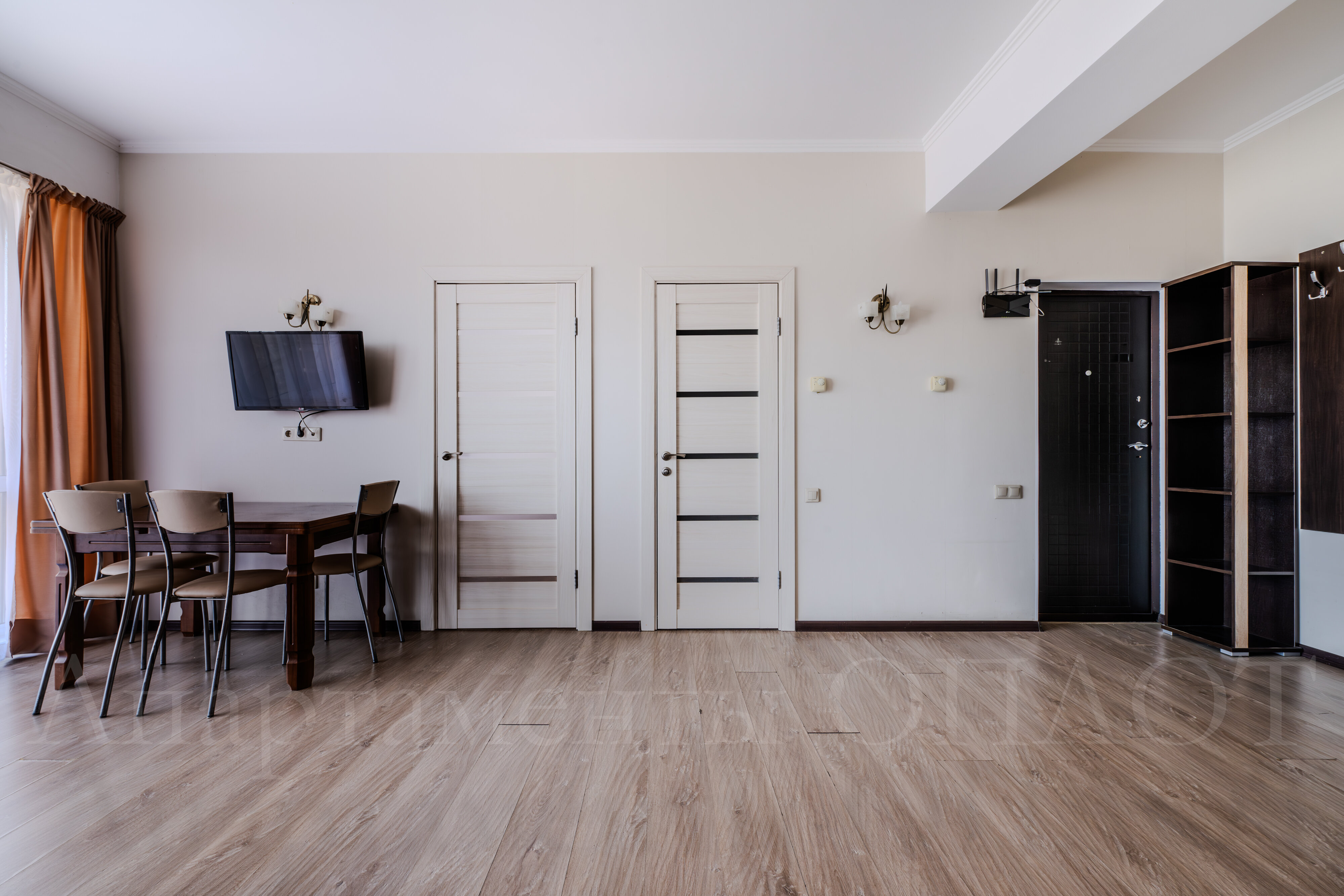 Классические апартаменты с одной  спальней  60 м2  №1