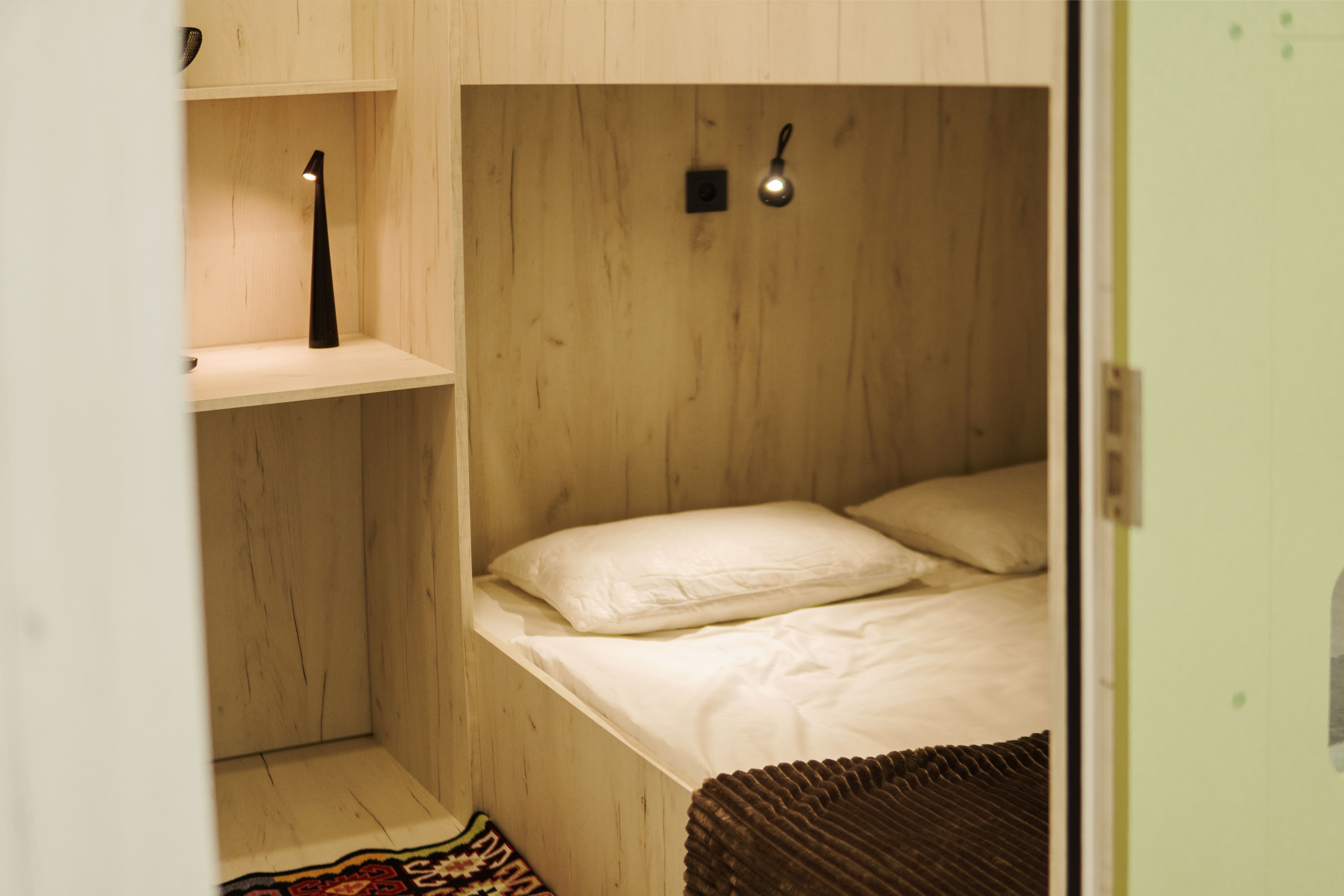 Двухместная капсула