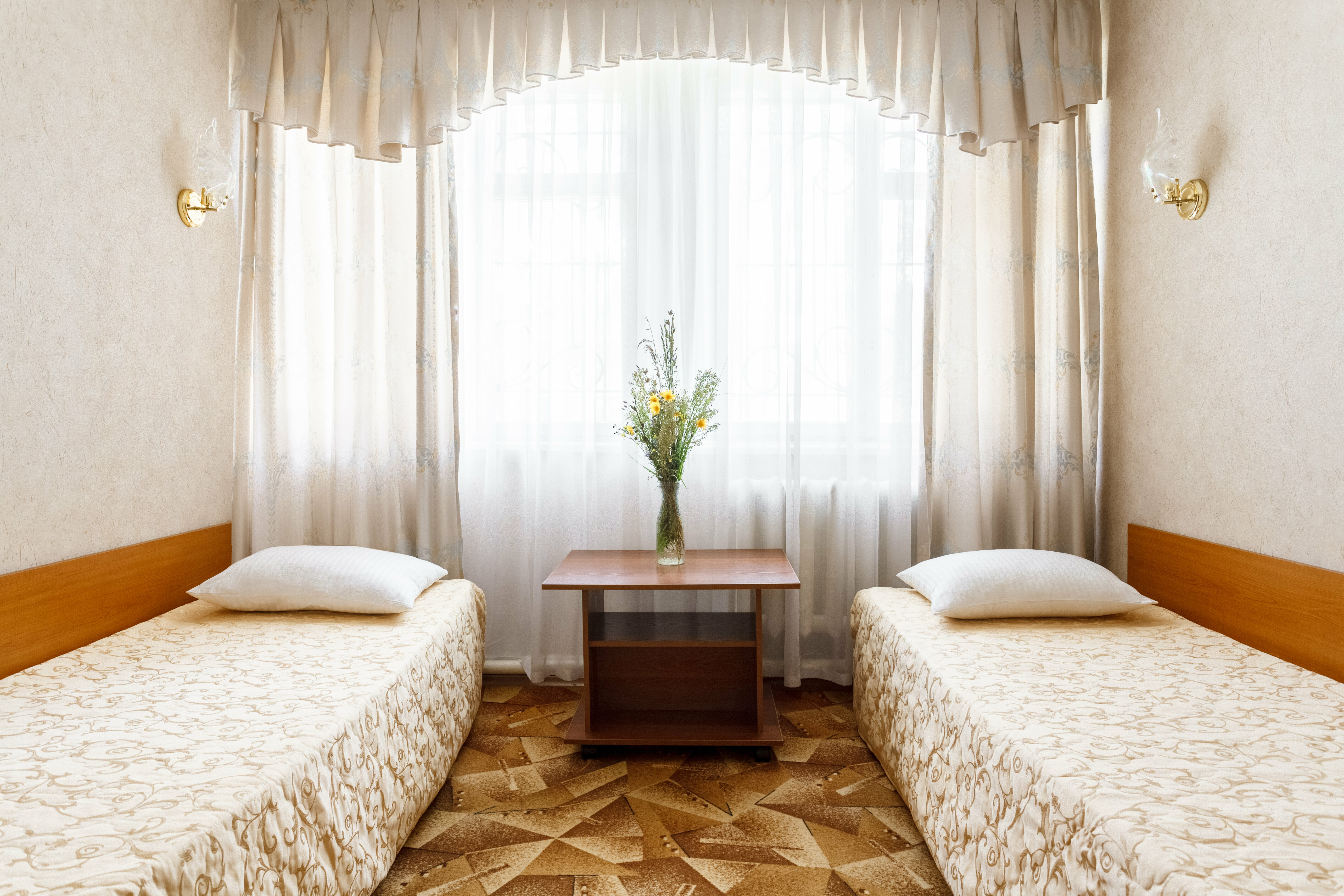 Cемейный номер с собственной ванной комнатой