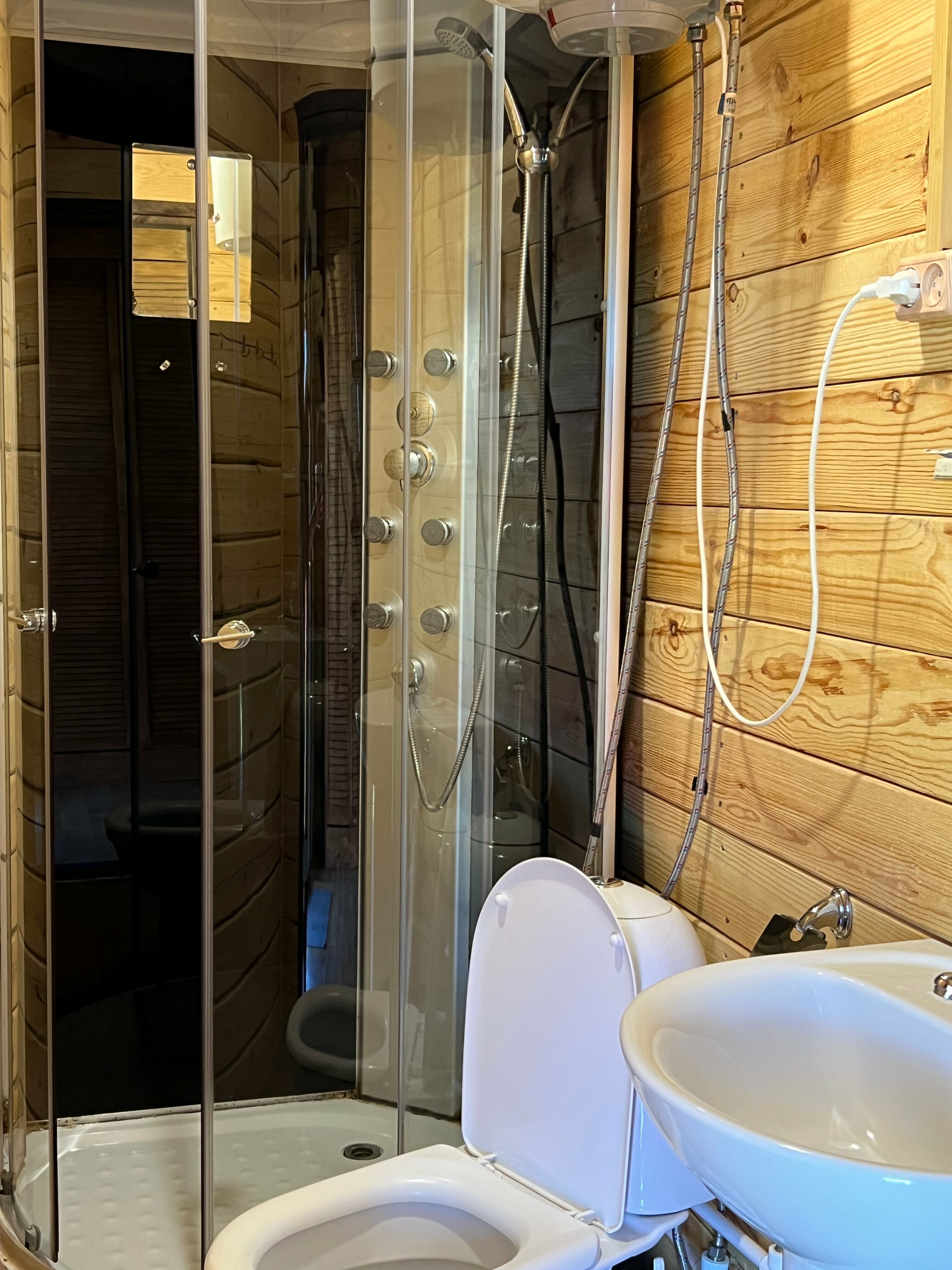 Трехместный номер с видом на горы