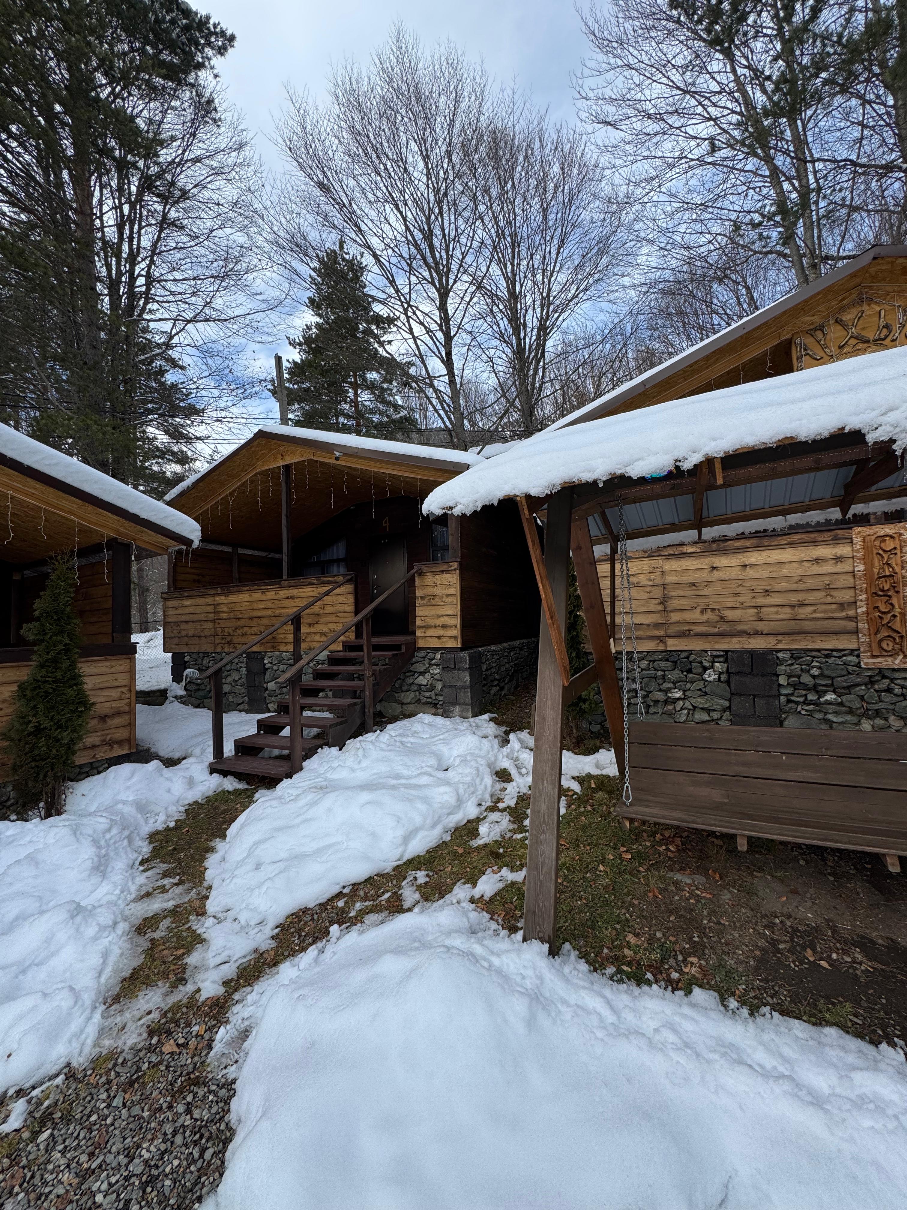 Четырехместный номер с видом на горы