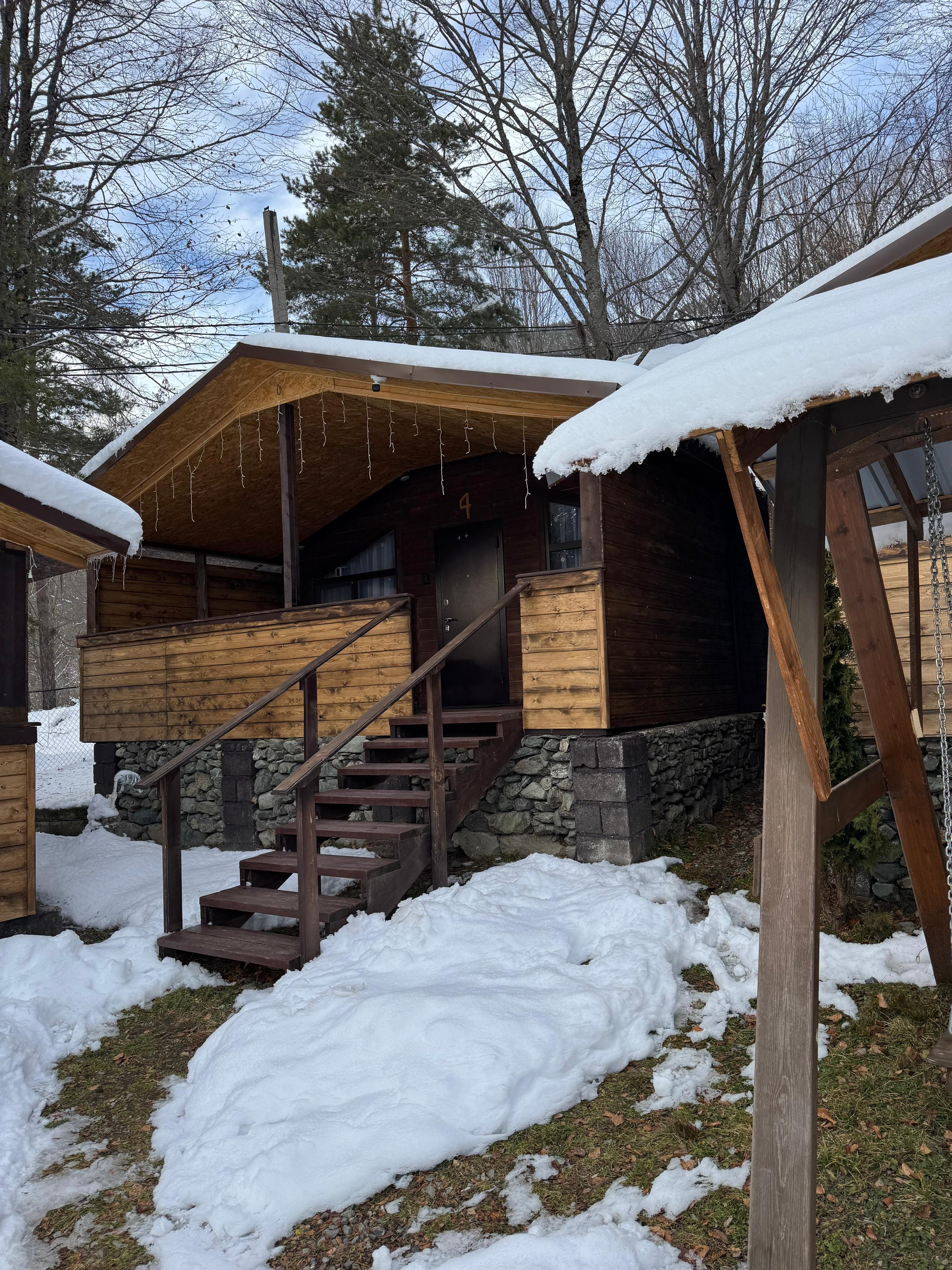 Четырехместный номер с видом на горы
