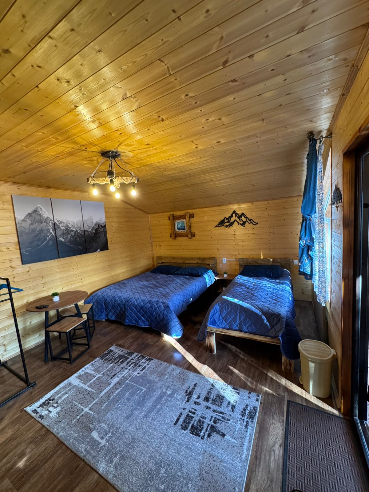 Четырехместный номер с видом на горы