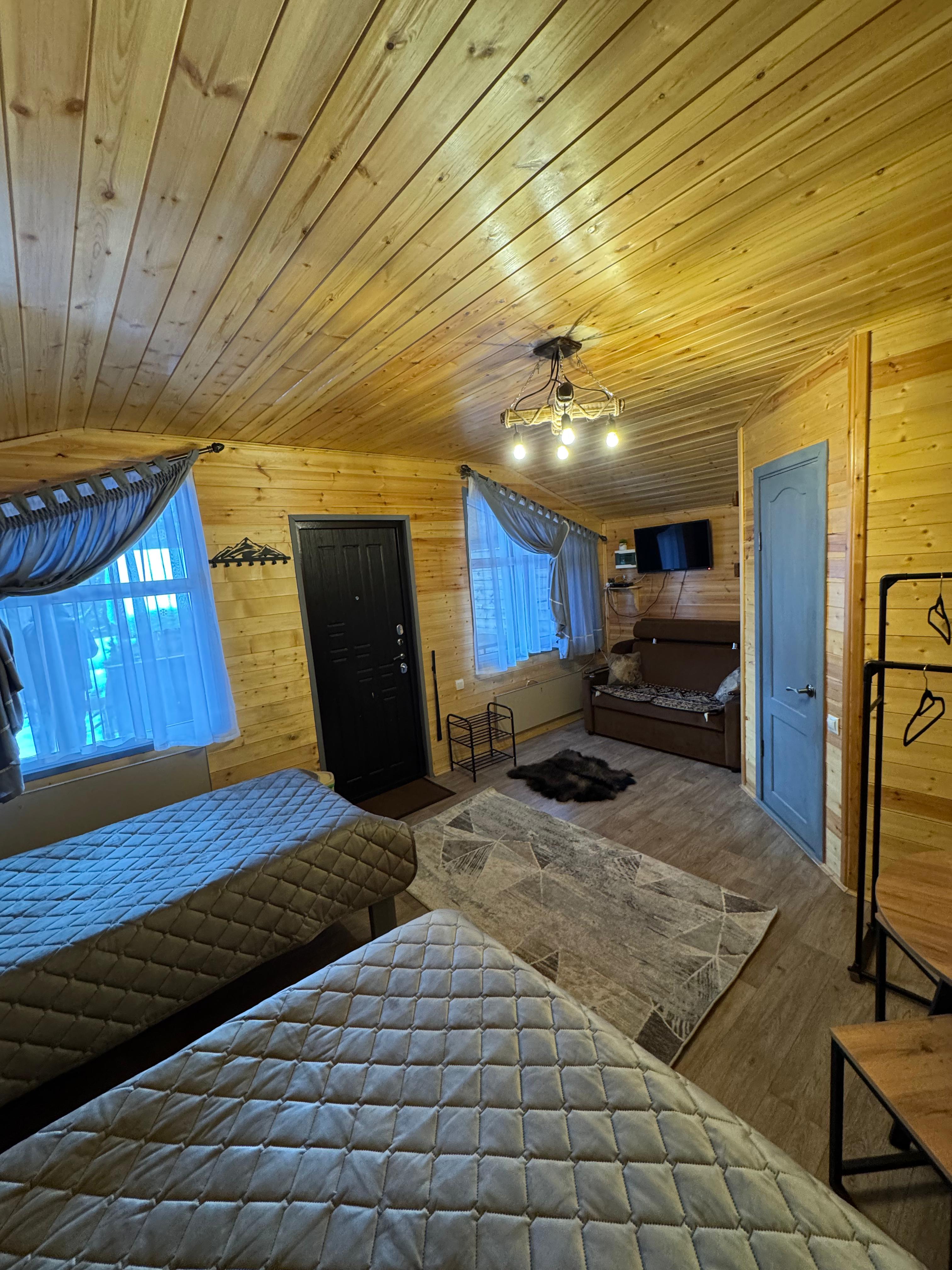 Четырехместный номер с видом на горы