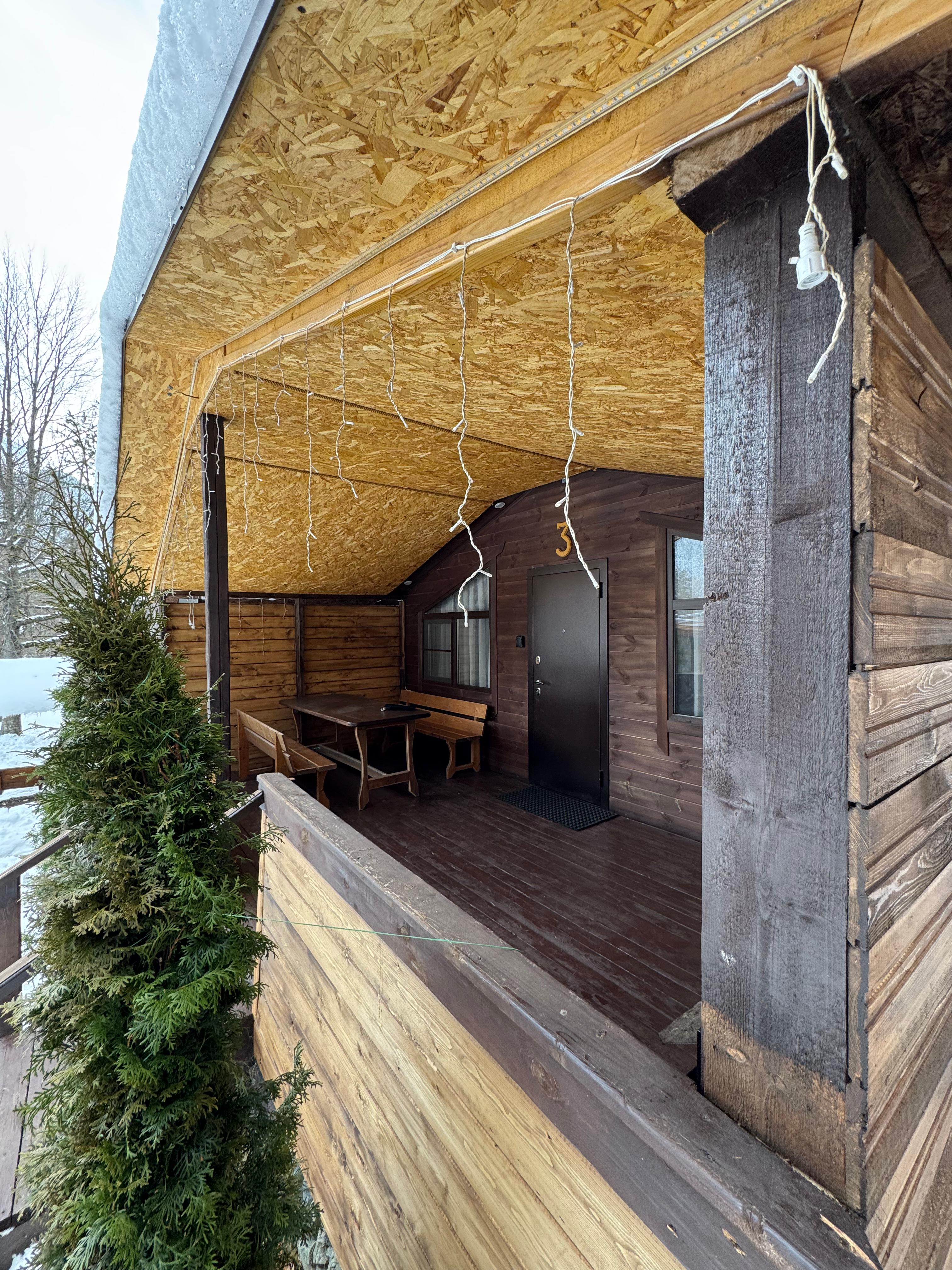 Четырехместный номер с видом на горы