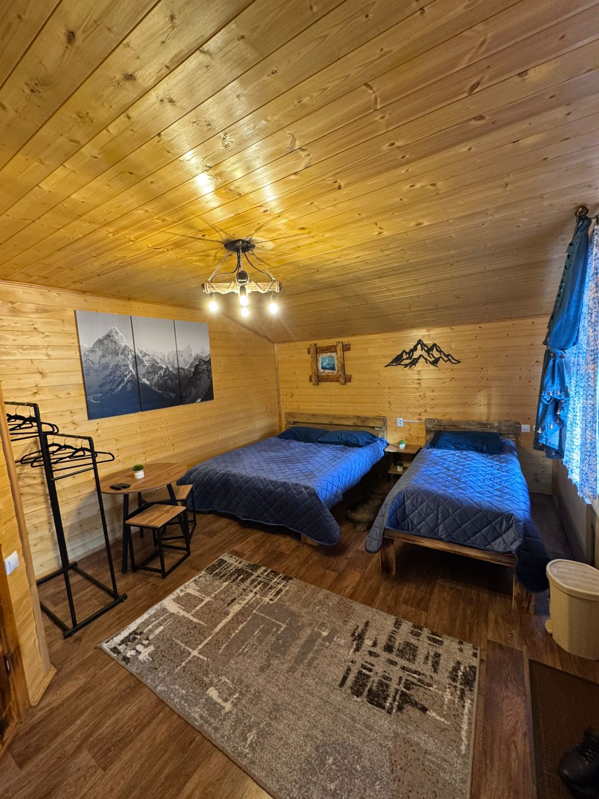 Четырехместный номер с видом на горы