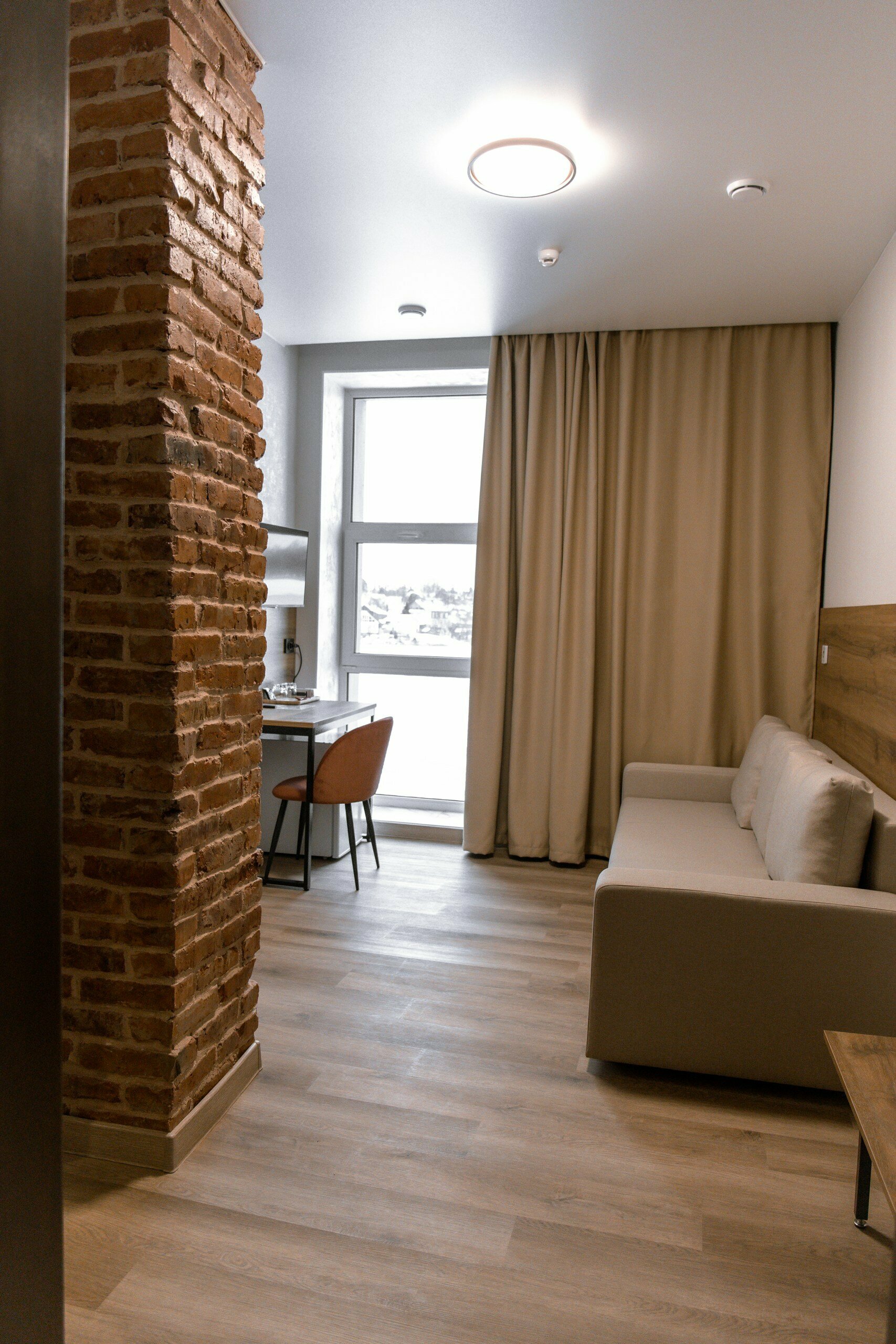 Четырехместный номер с видом на озеро