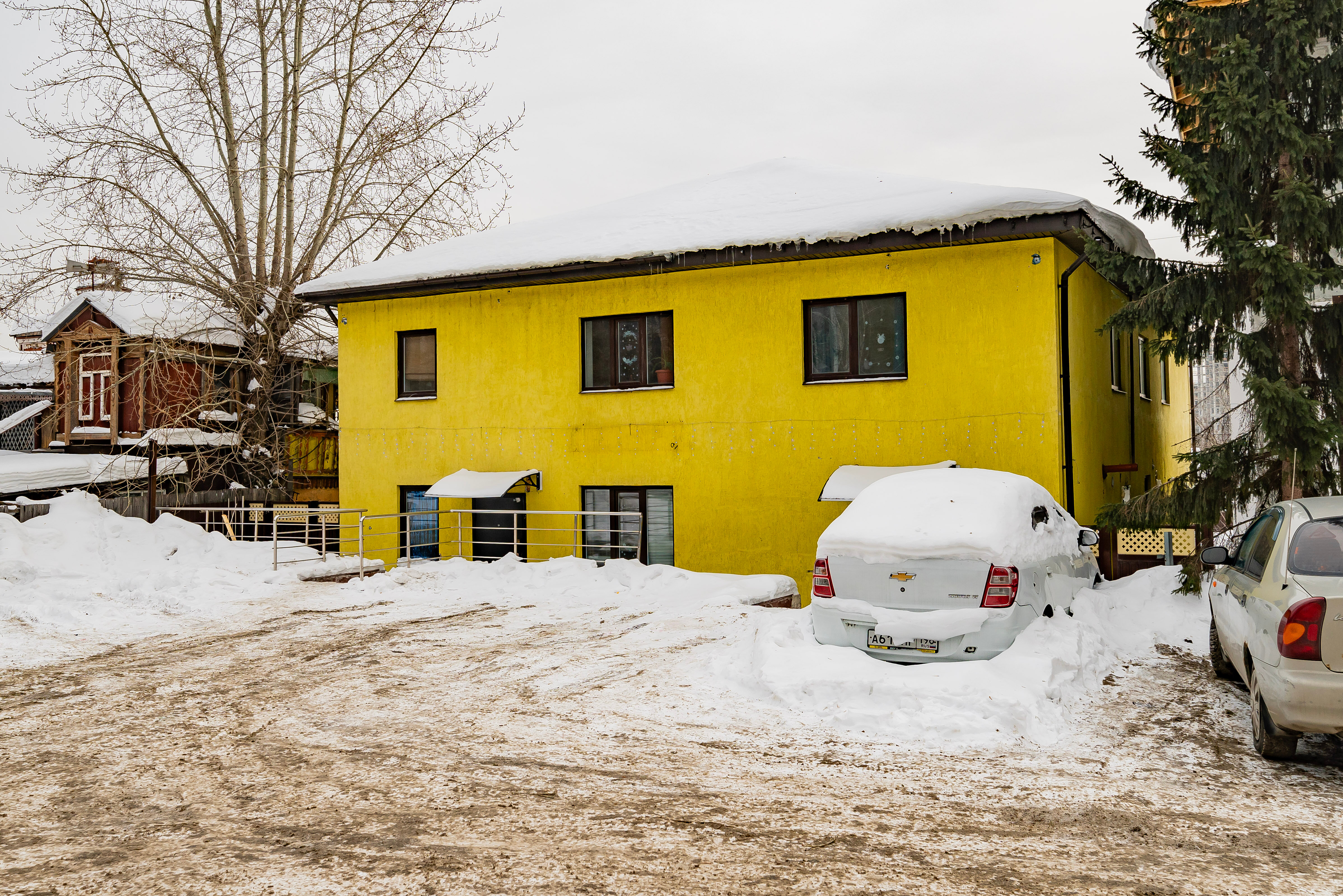 Коттедж с собственным бассейном