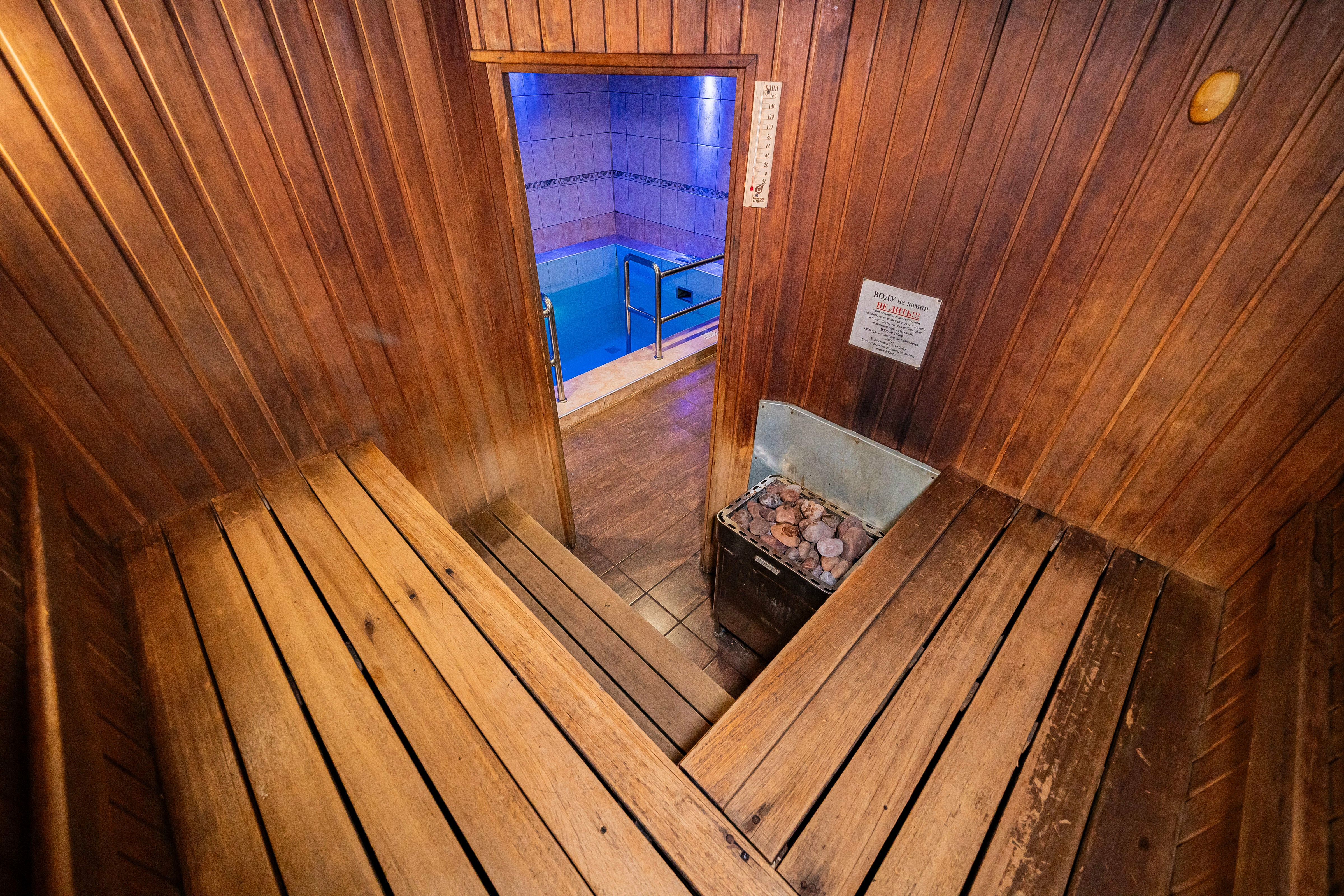 Коттедж с собственным бассейном