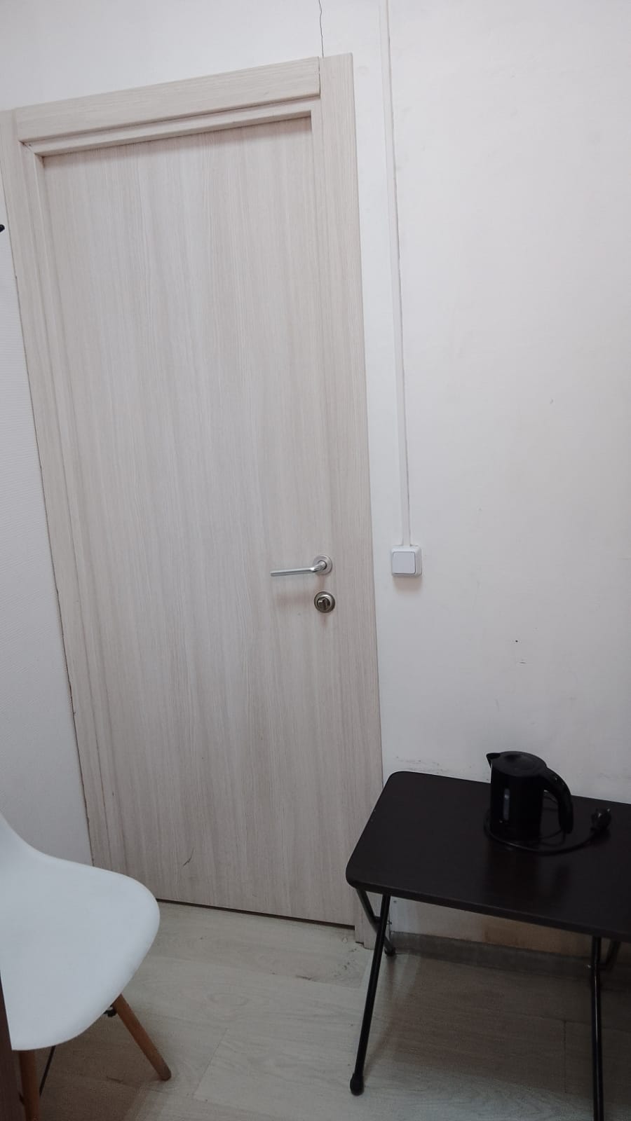 Номер "ЭКОНОМ " с диван-кроватью и дополнительным спальным местом