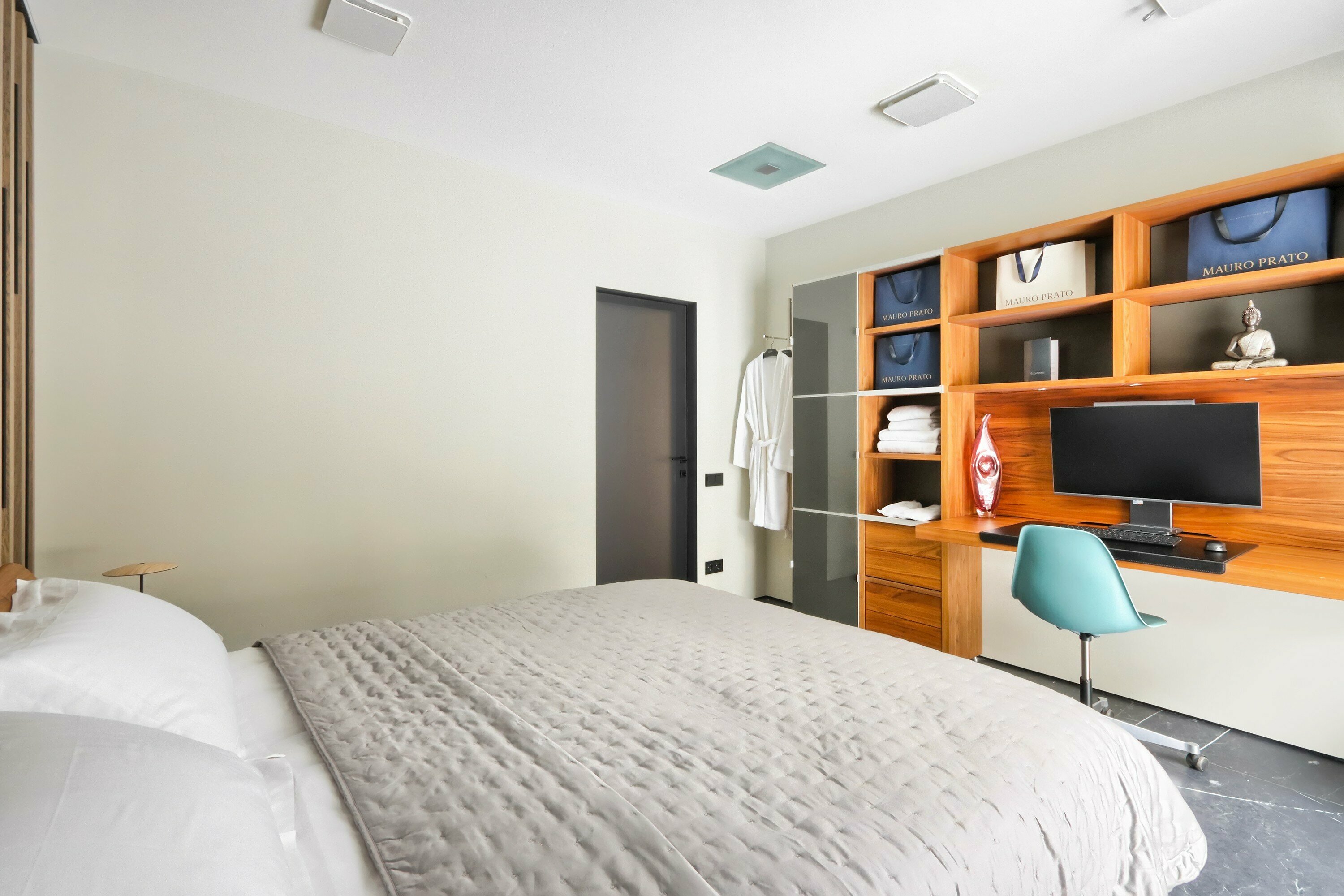 Коттедж с видом на лес