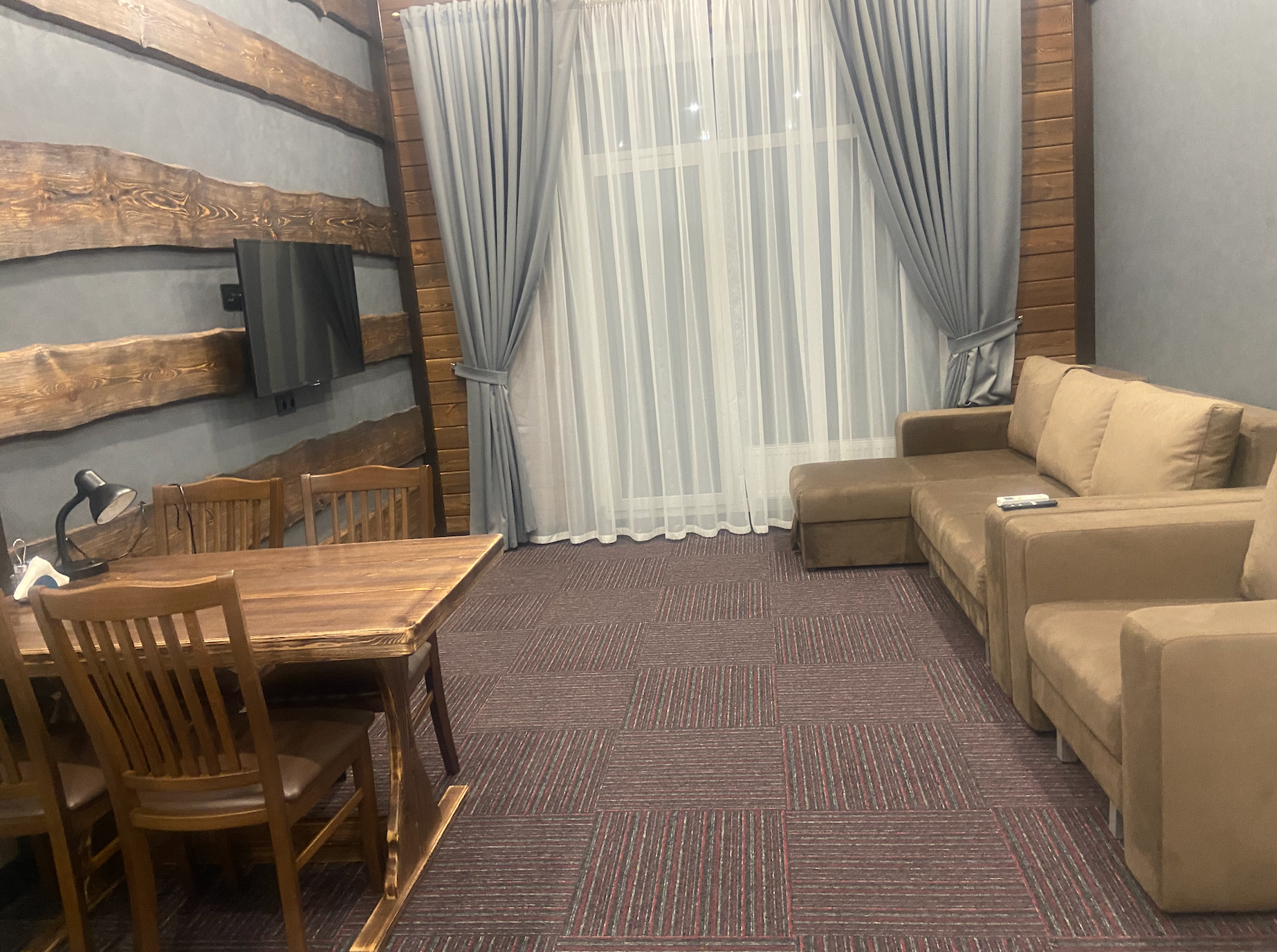 Cемейный номер с собственной ванной комнатой