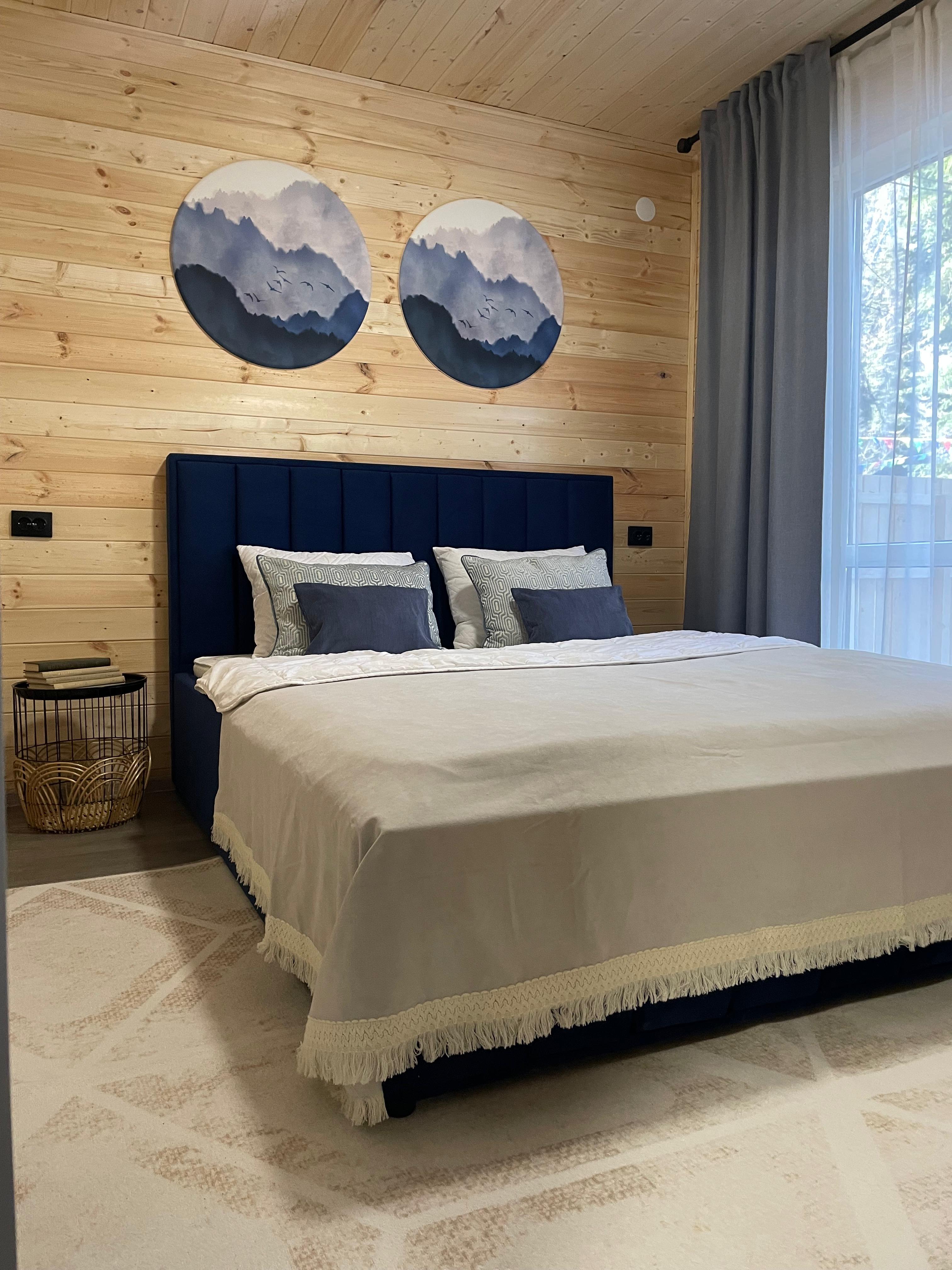 Коттедж с балконом