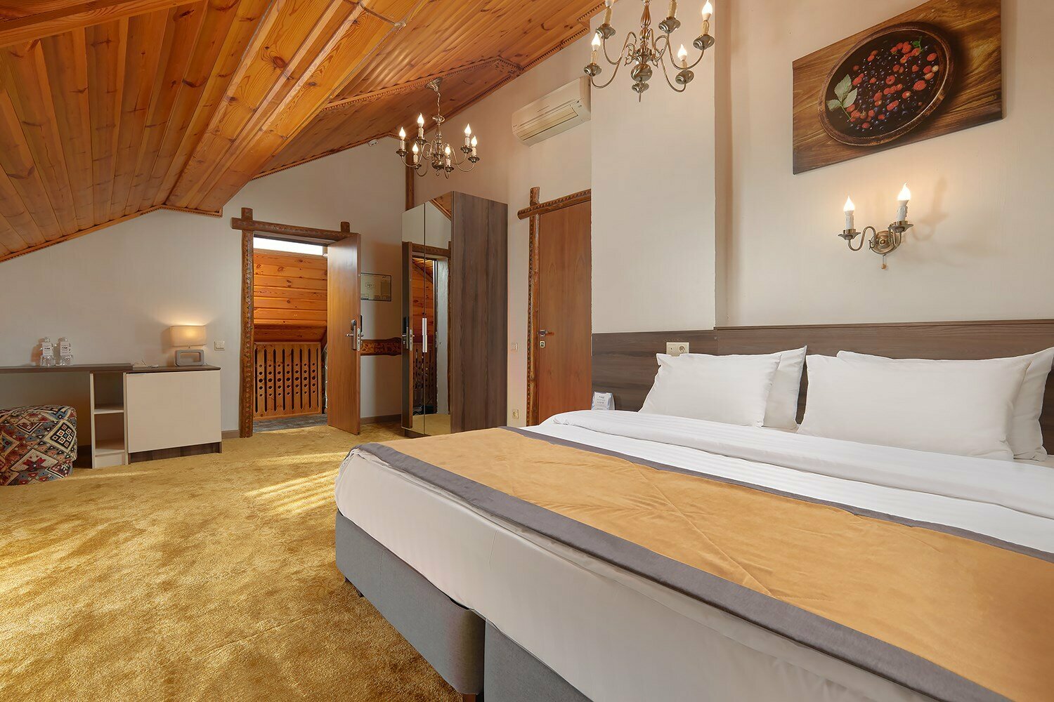 Номер Семейный Коннект корпус "Усадьба" (цена за 4 гостей)