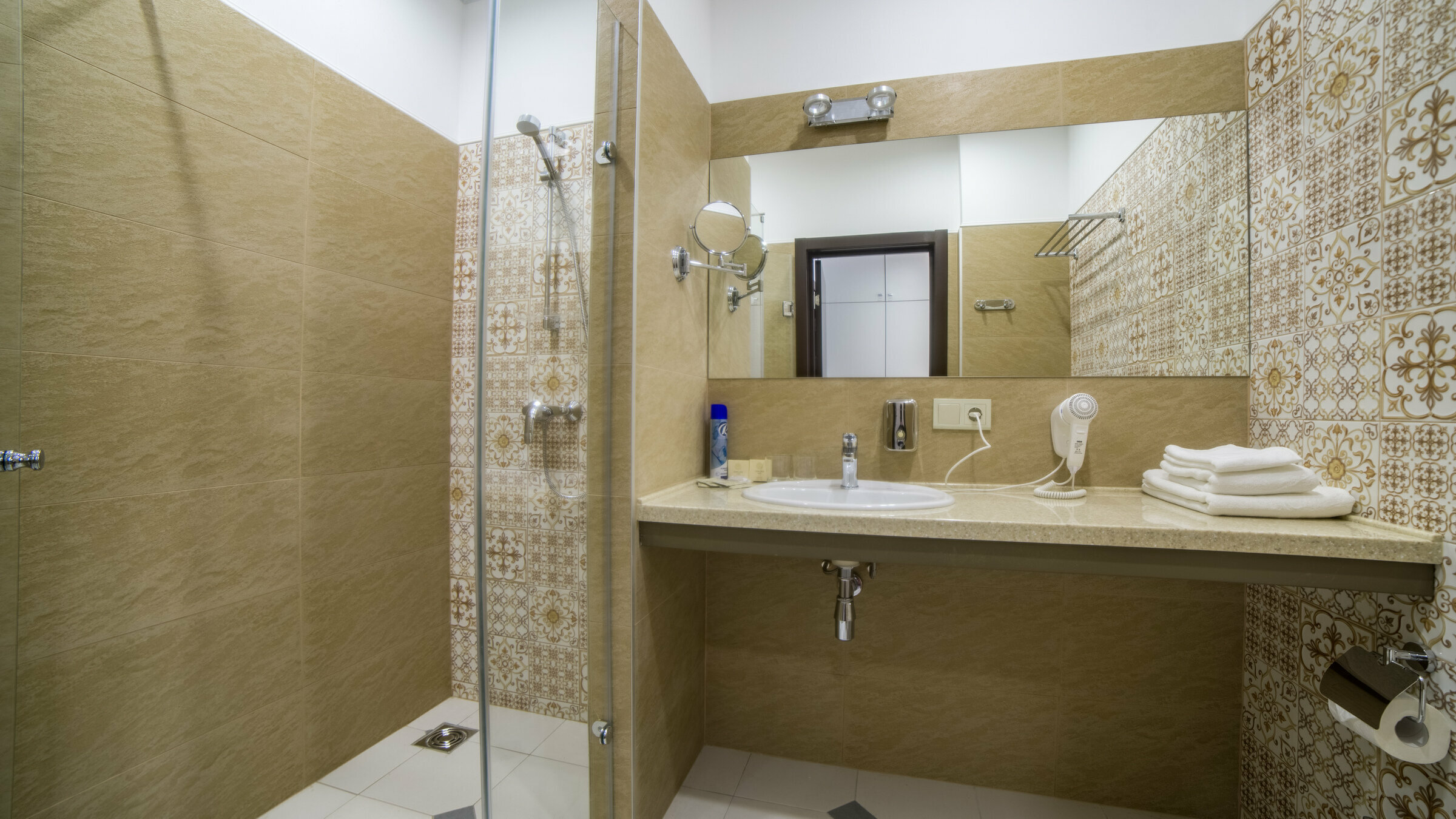 Большой двухместный номер с 1 кроватью