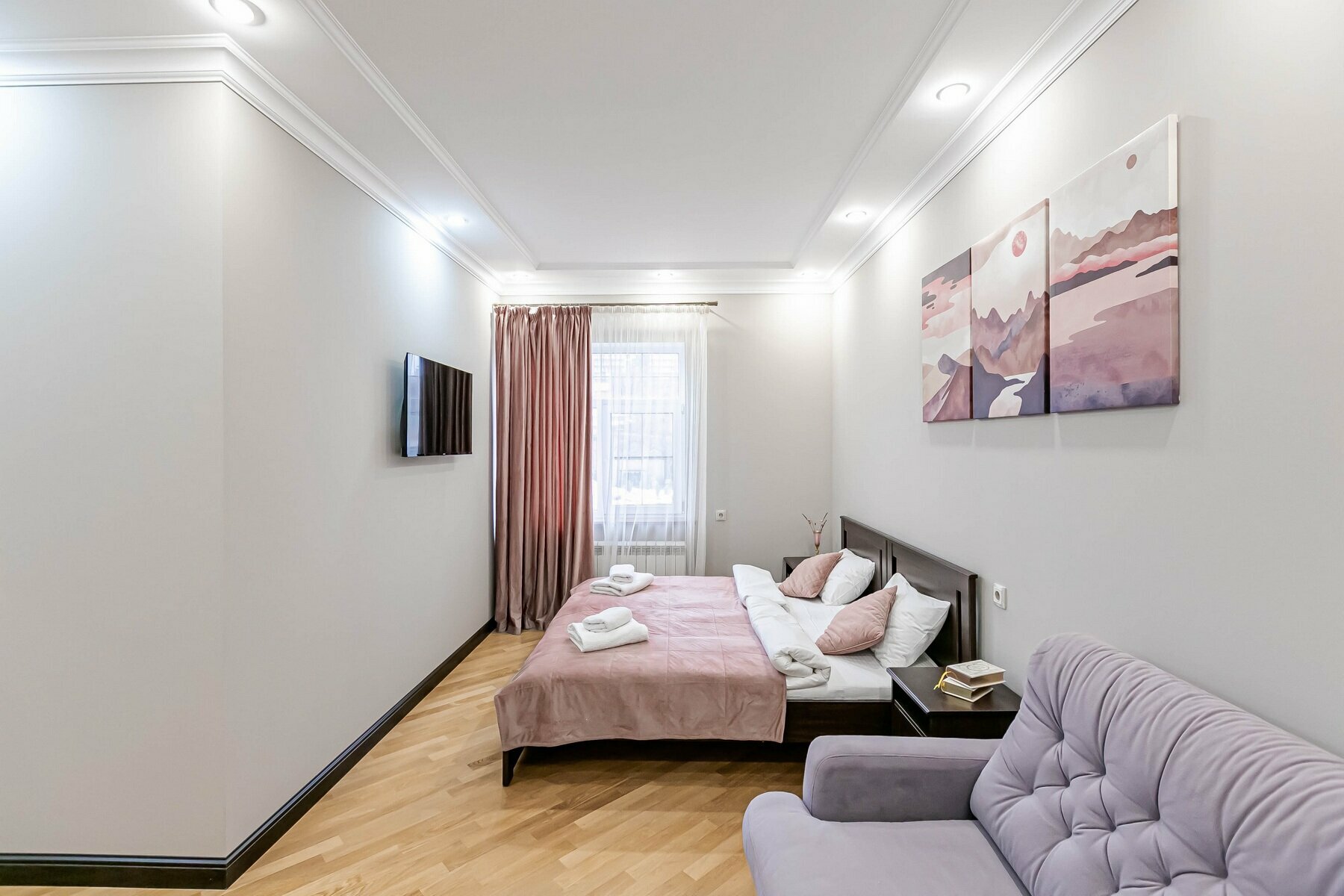 Дом с бассейном и  баней