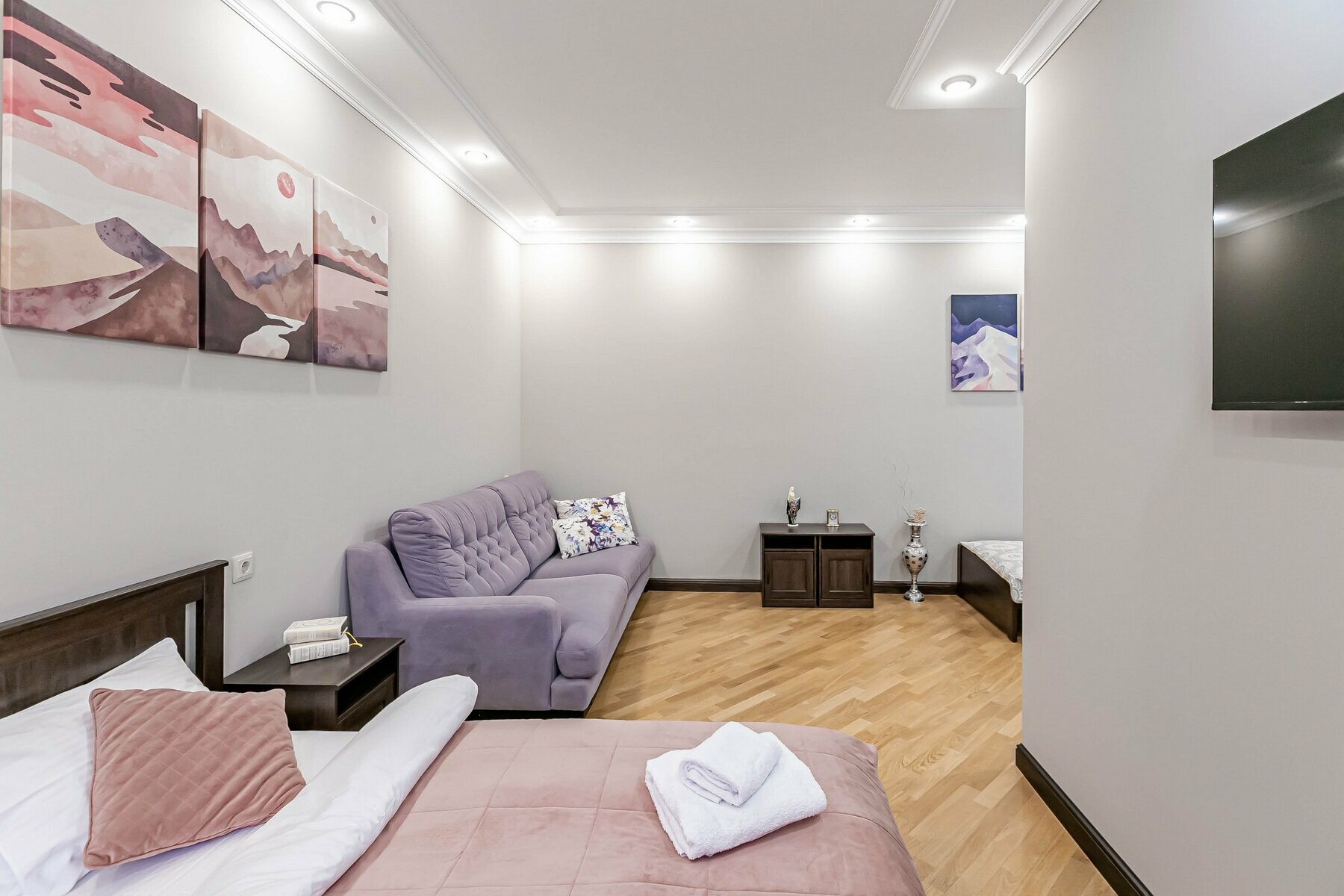 Дом с бассейном и  баней