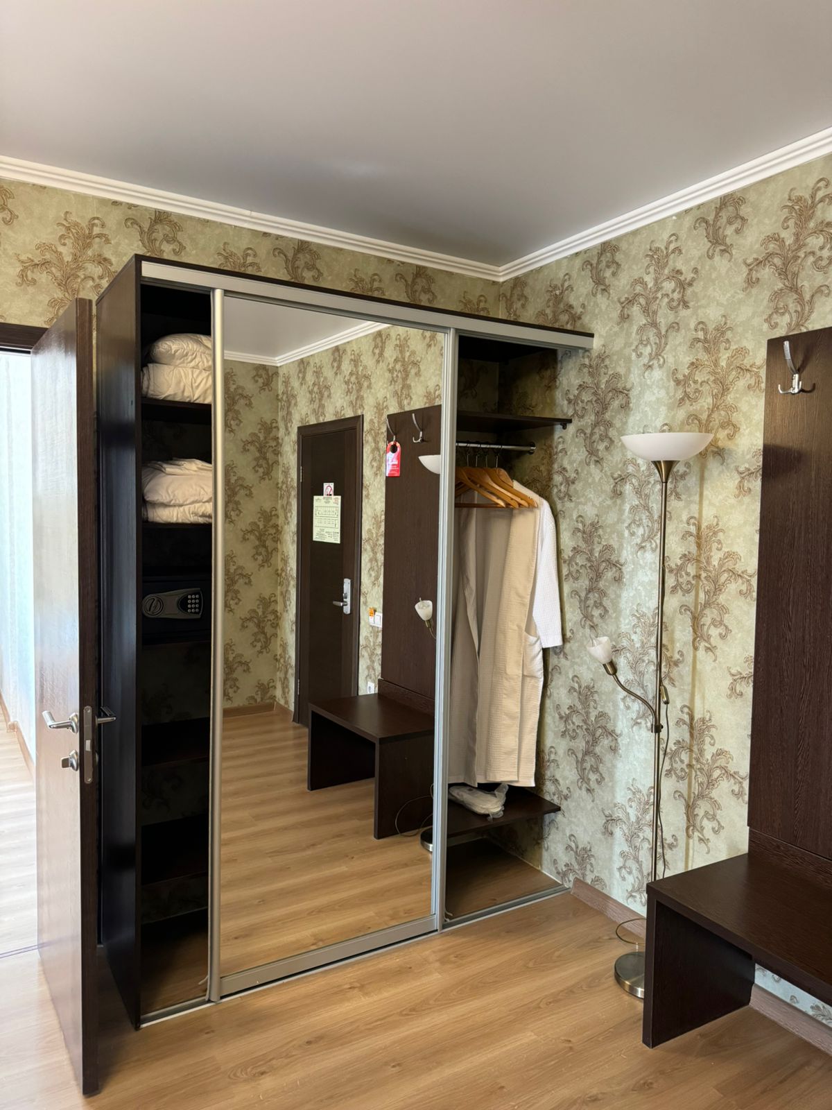 Улучшенный люкс