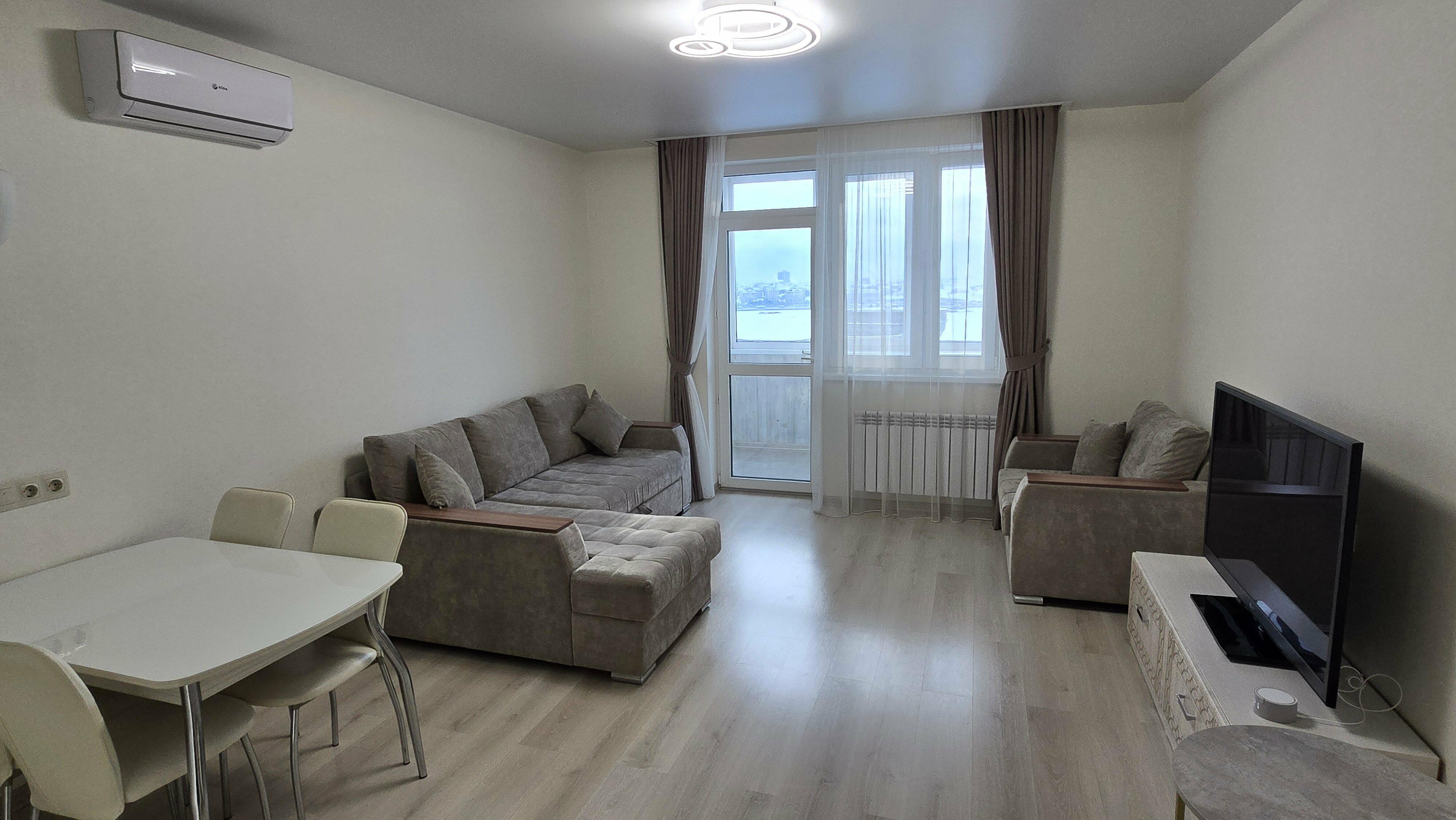 Апартаменты c отдельной спальней и прямым видом на Чашу и Казанский Кремль (двухспальная кровать + двухспальный диван + односпальный диван)