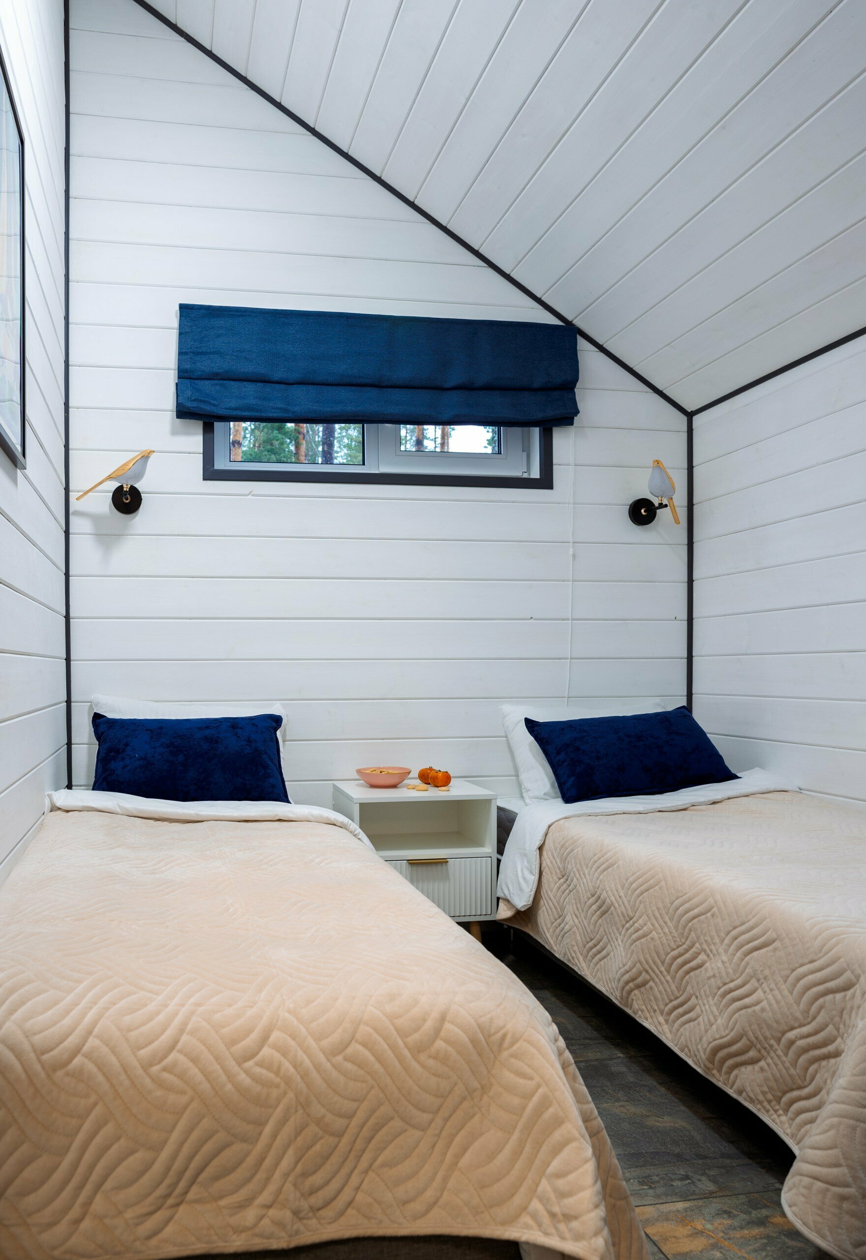 Четырехместный номер с видом на озеро