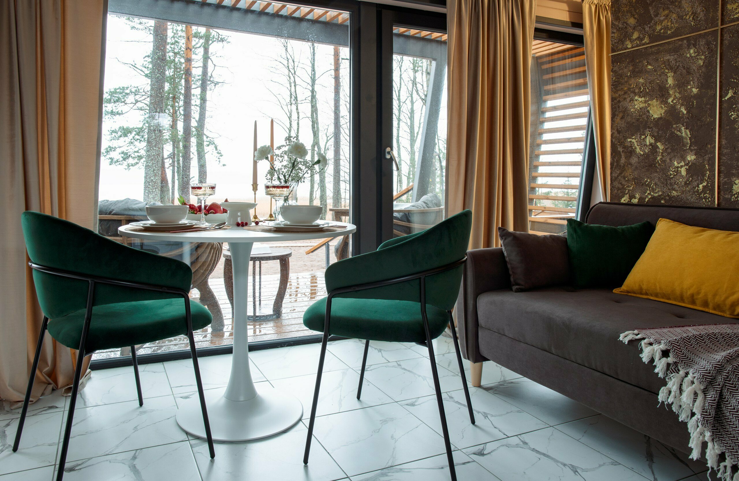 Номер-студия с диваном-кроватью