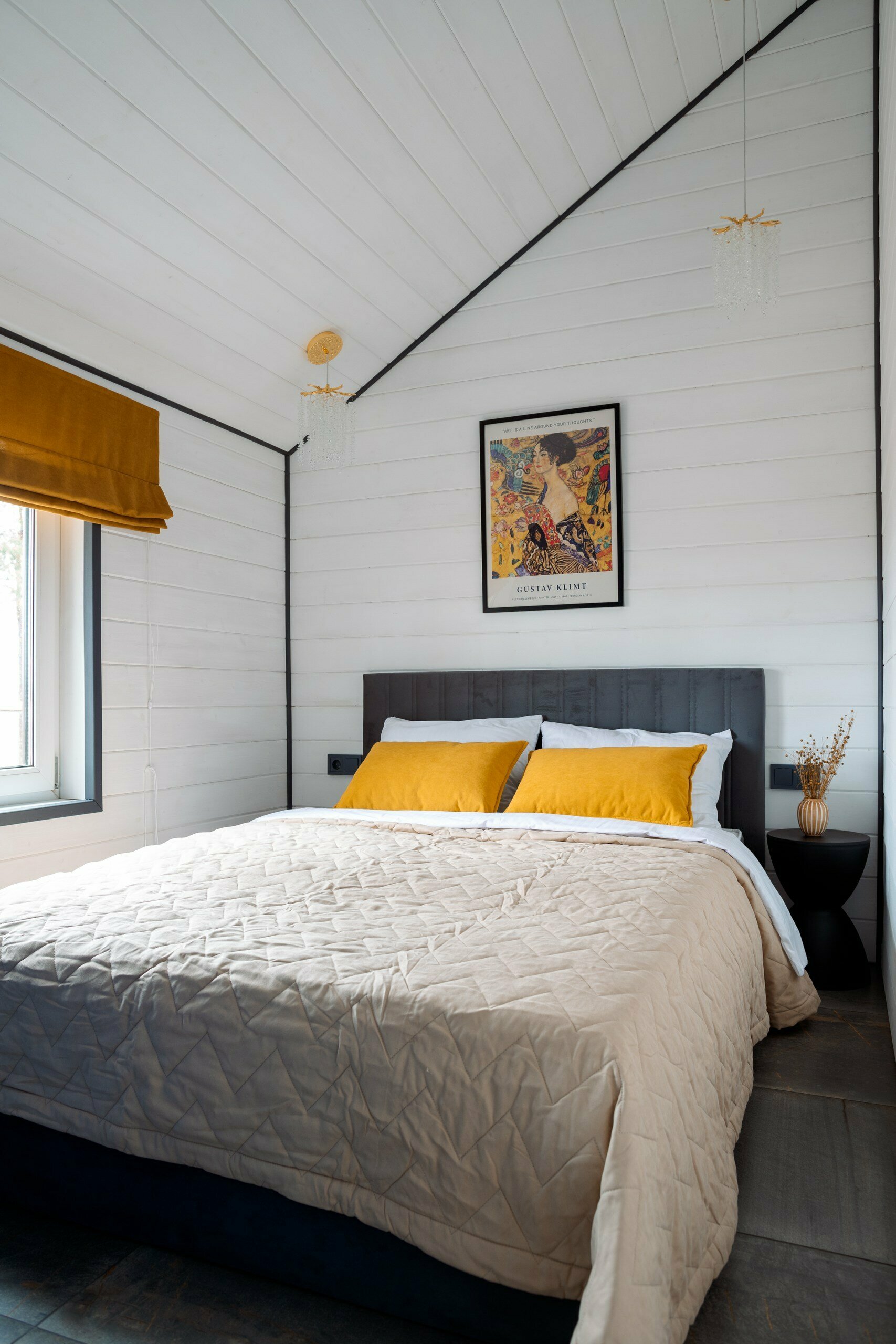 Четырехместный номер с видом на озеро