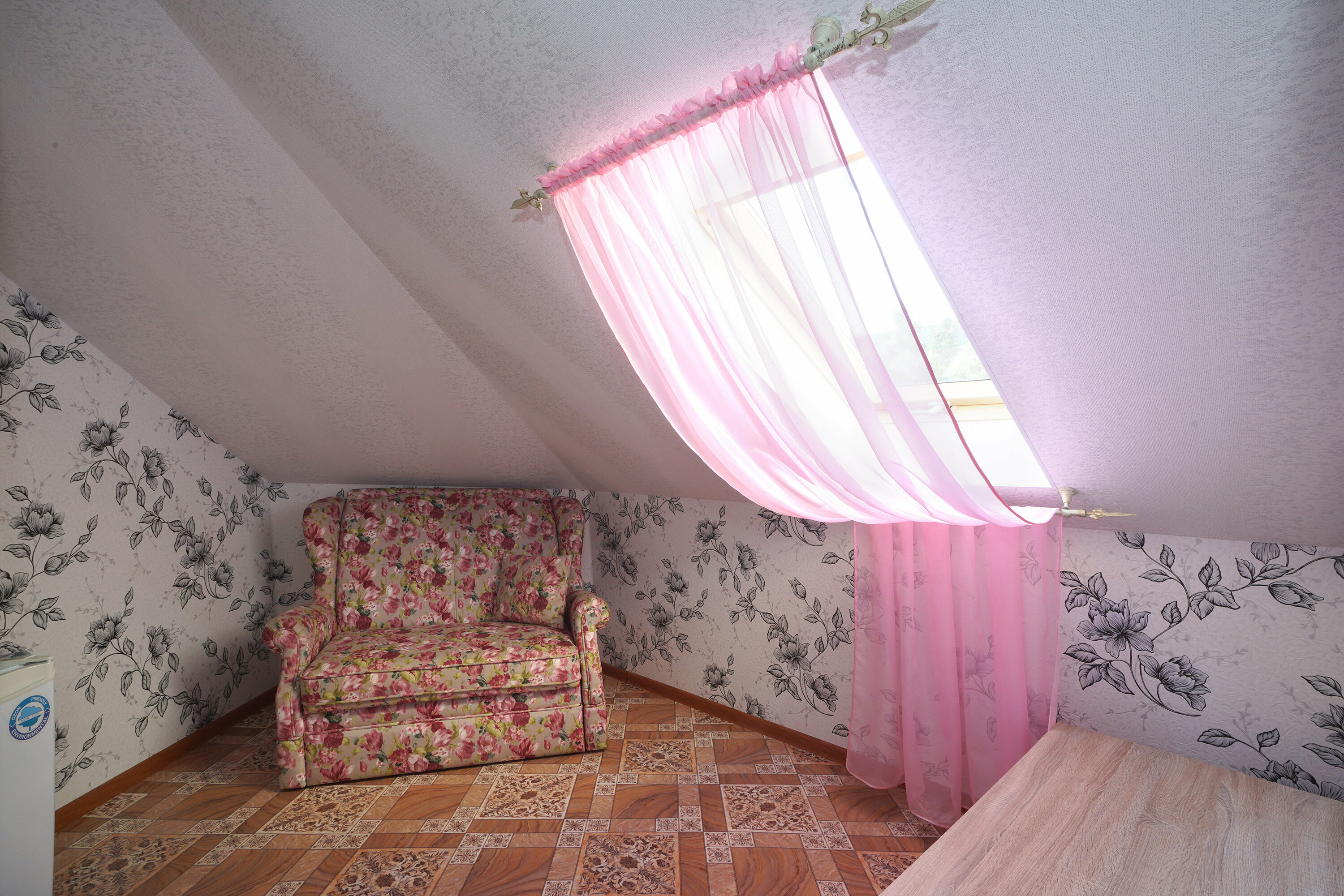 Трехместный номер с окном