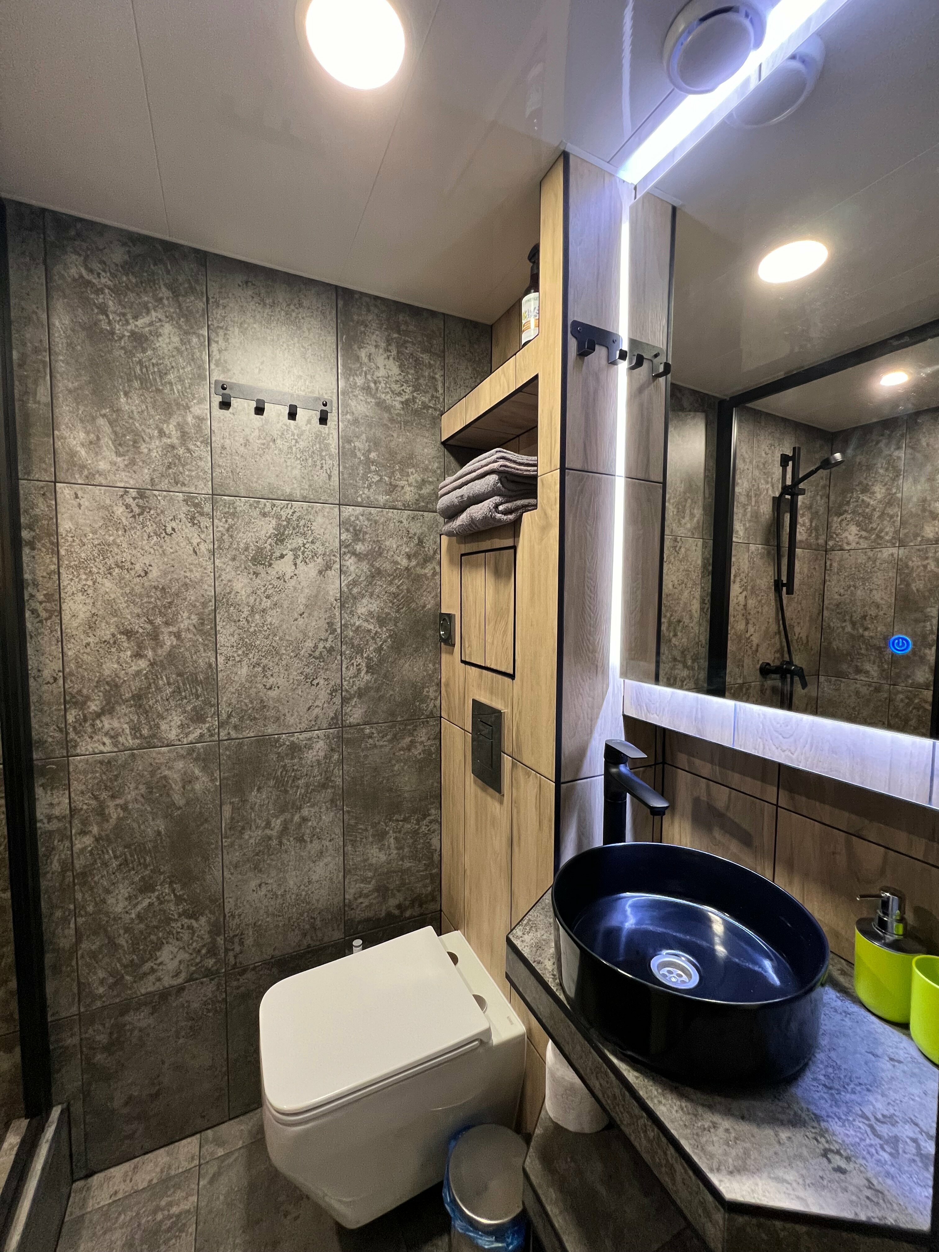 Двухуровневый четырехместный номер