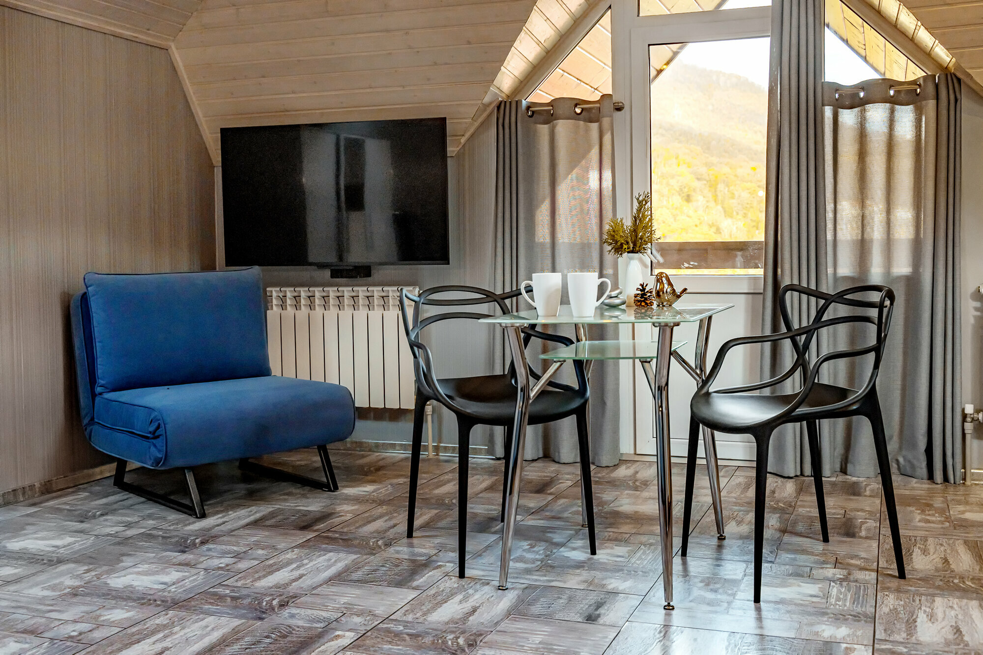 СТУДИЯ ВОСТОЧНАЯ СТОРОНА С БАЛКОНОМ