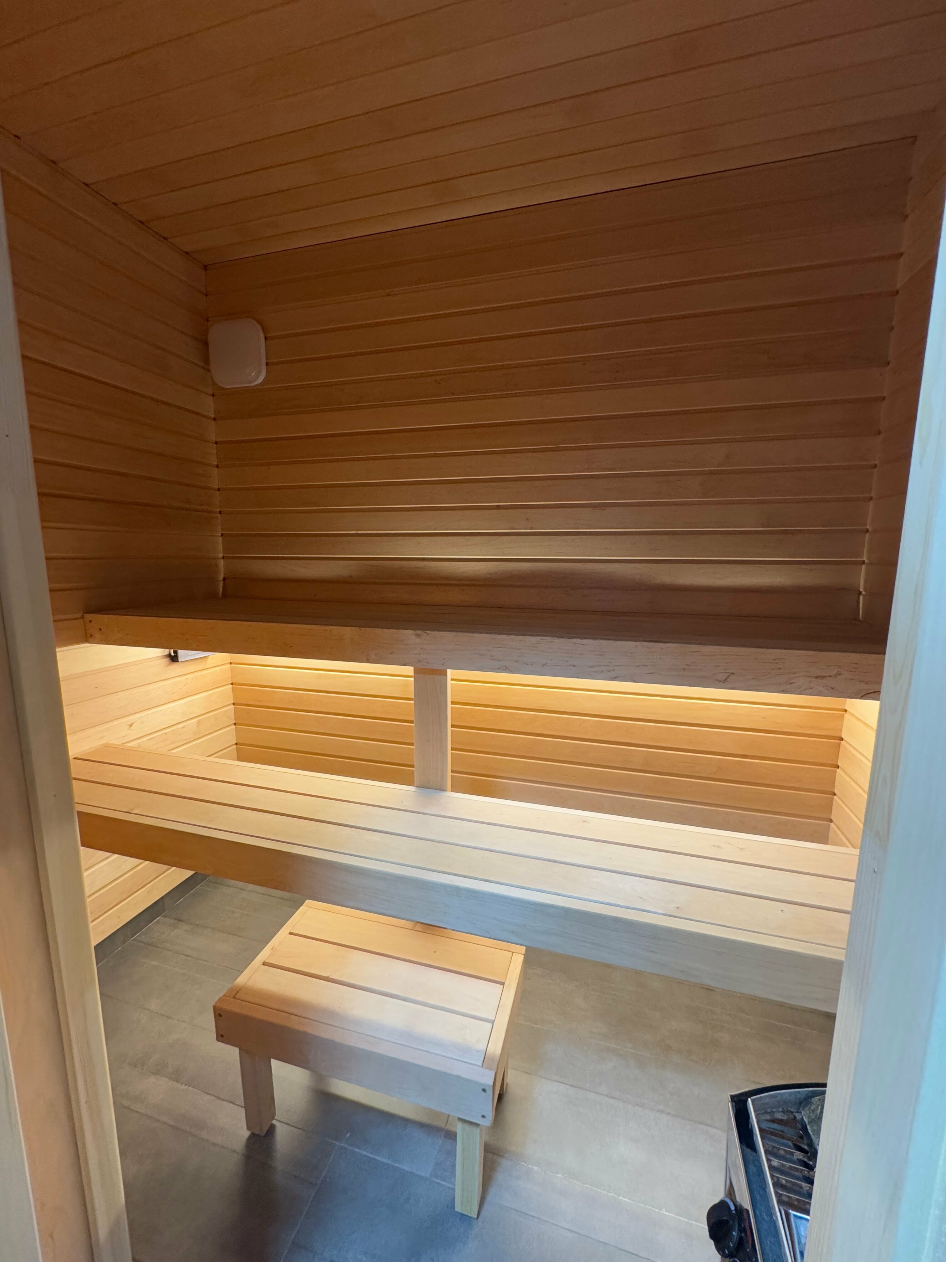 Коттедж с сауной 1/2