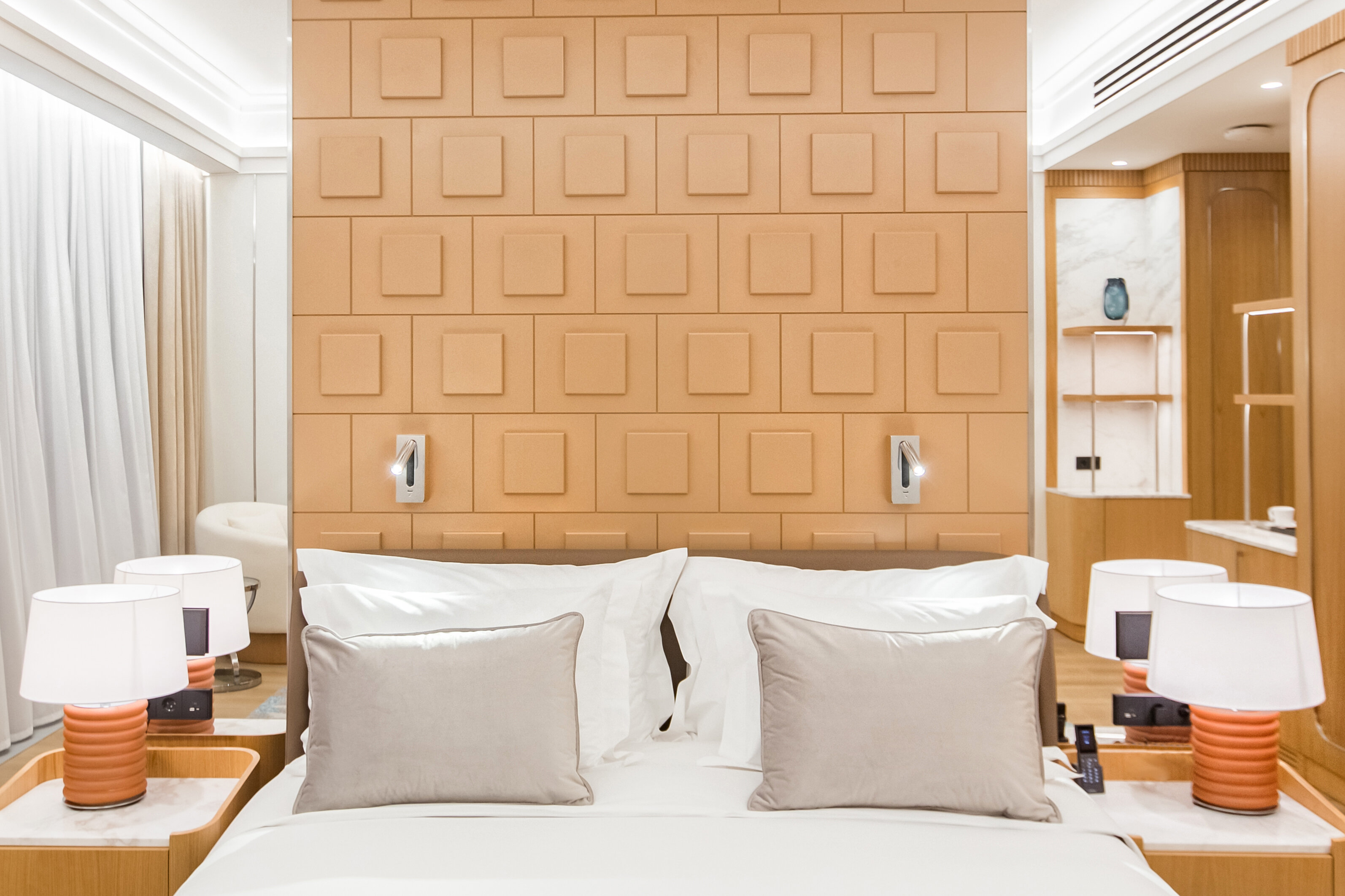 Супериор с одной большой кроватью