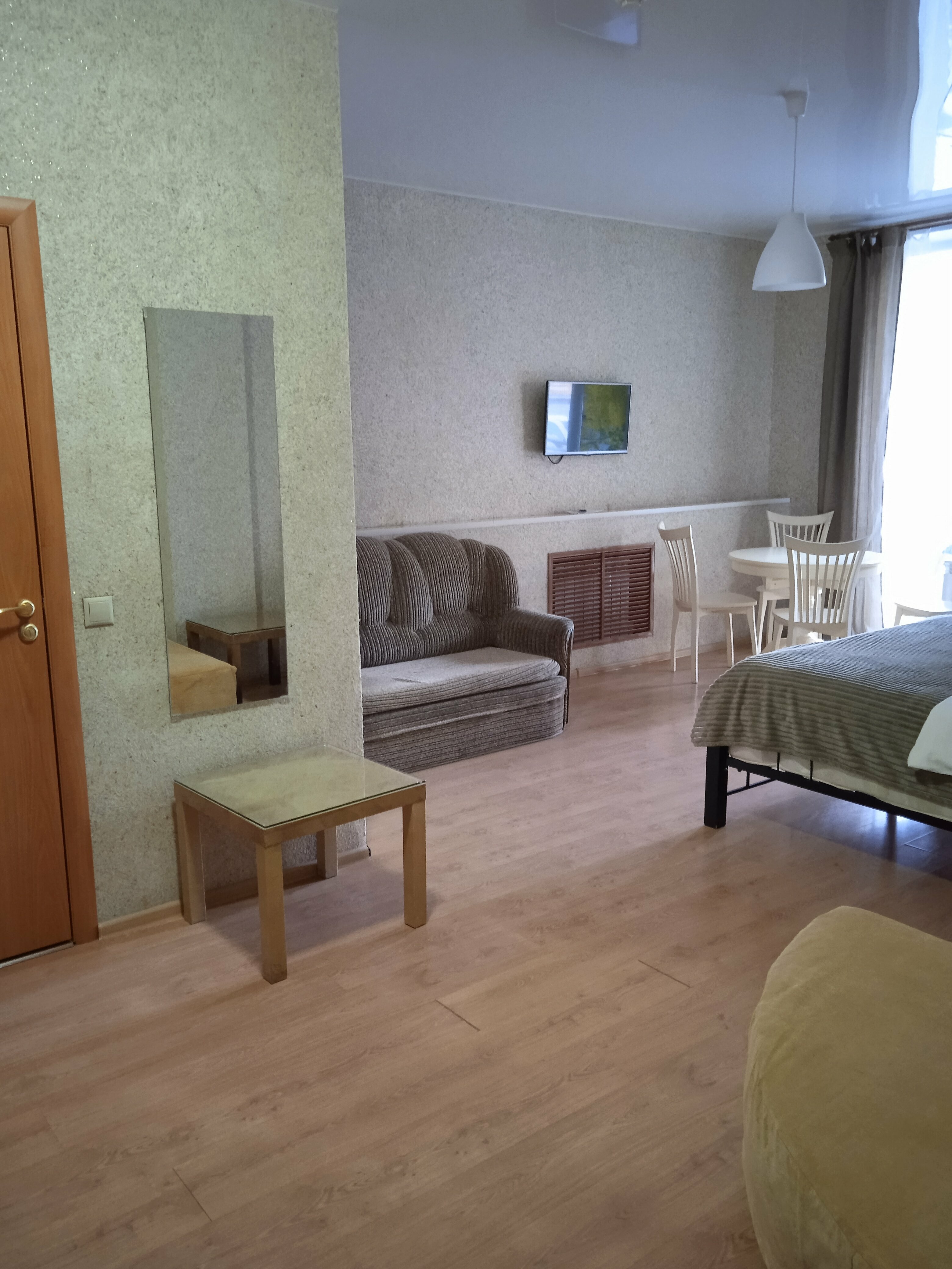 Cемейный номер с собственной ванной комнатой