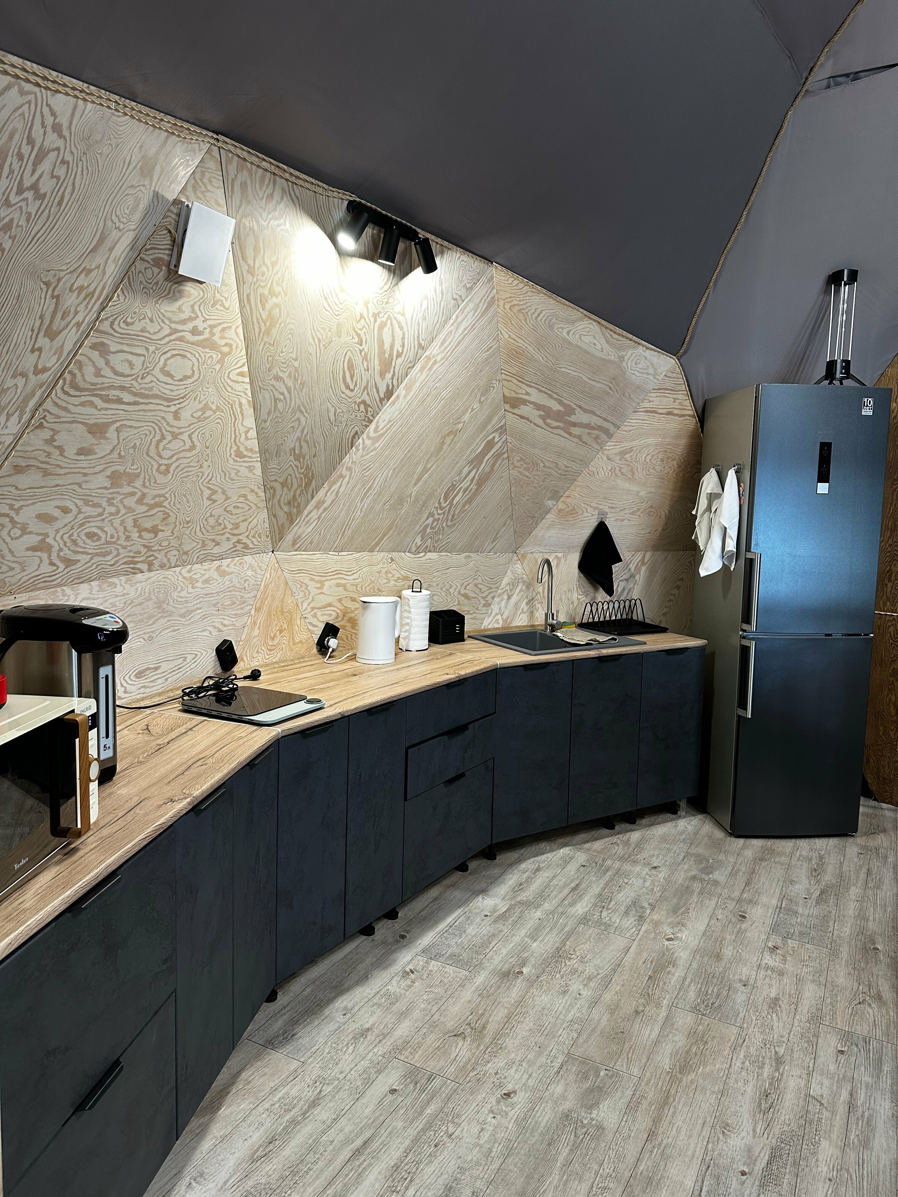 Дом с видом на озеро