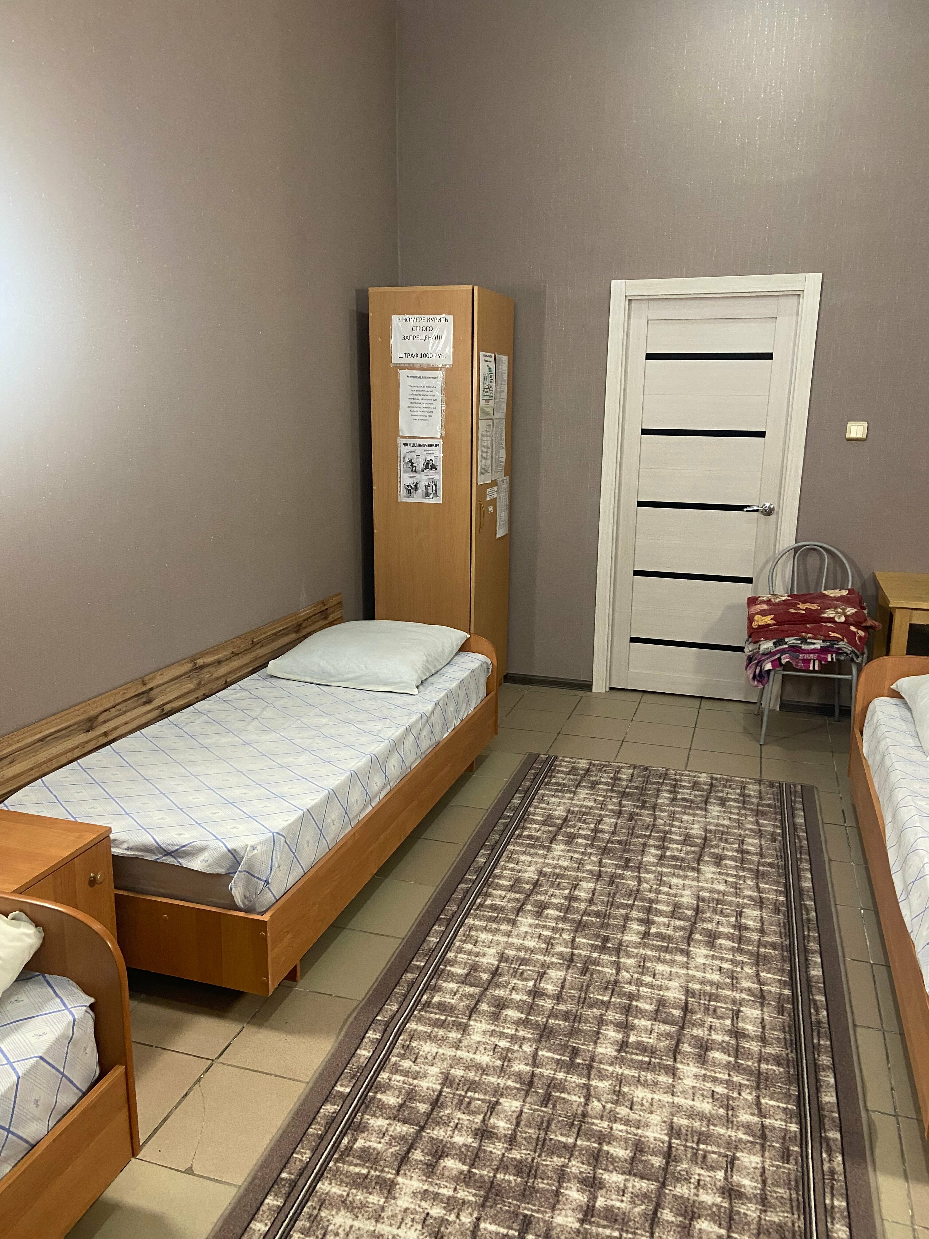 Четырехместный номер с общей ванной комнатой