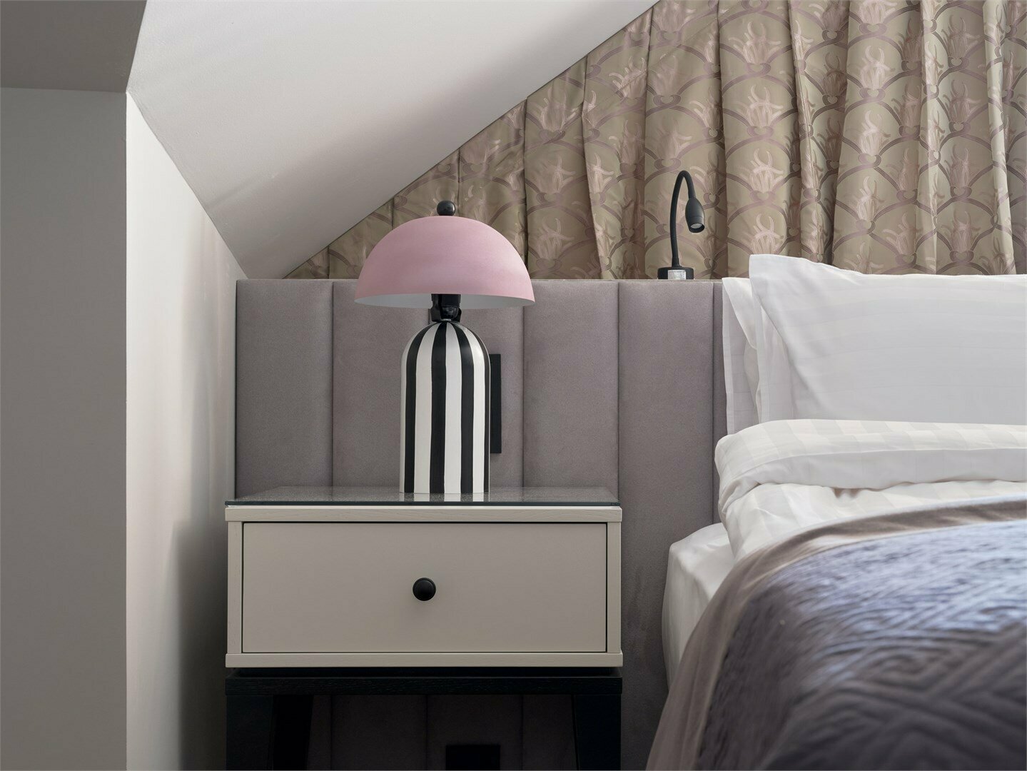 Двухместный номер с 2 отдельными кроватями и ванной