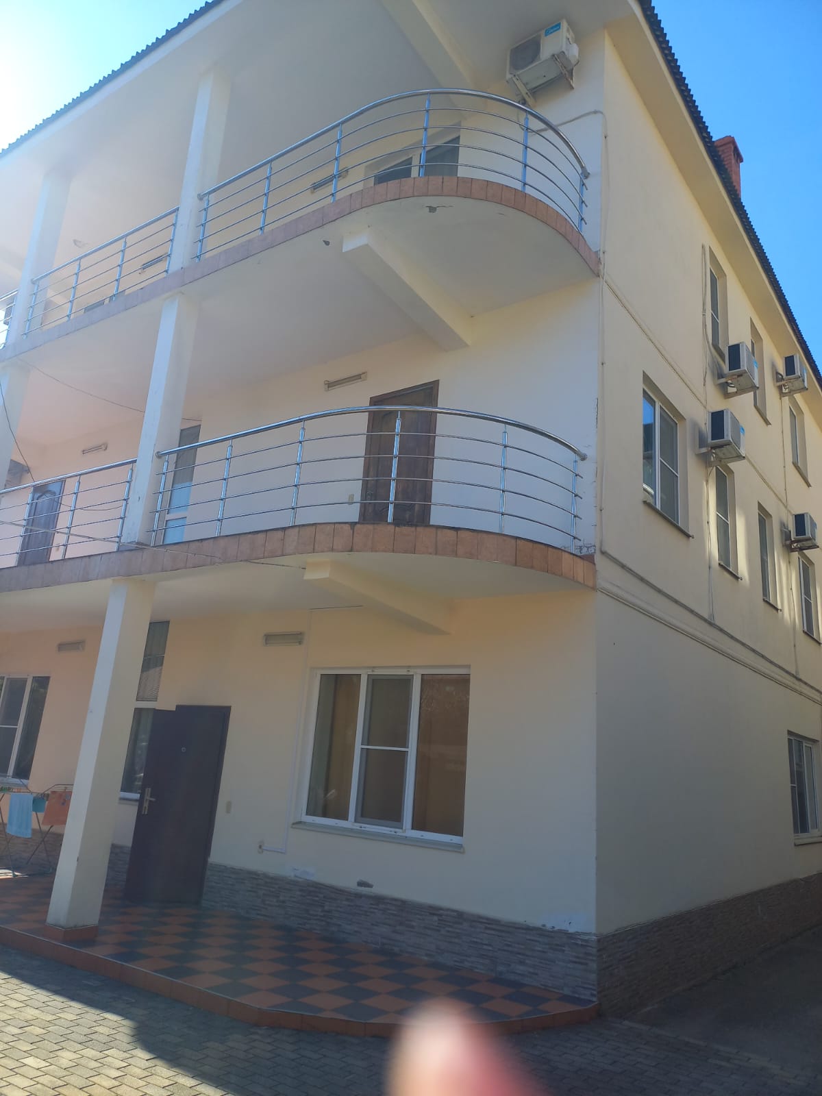 Четырехместный номер эконом-класса с общей ванной комнатой