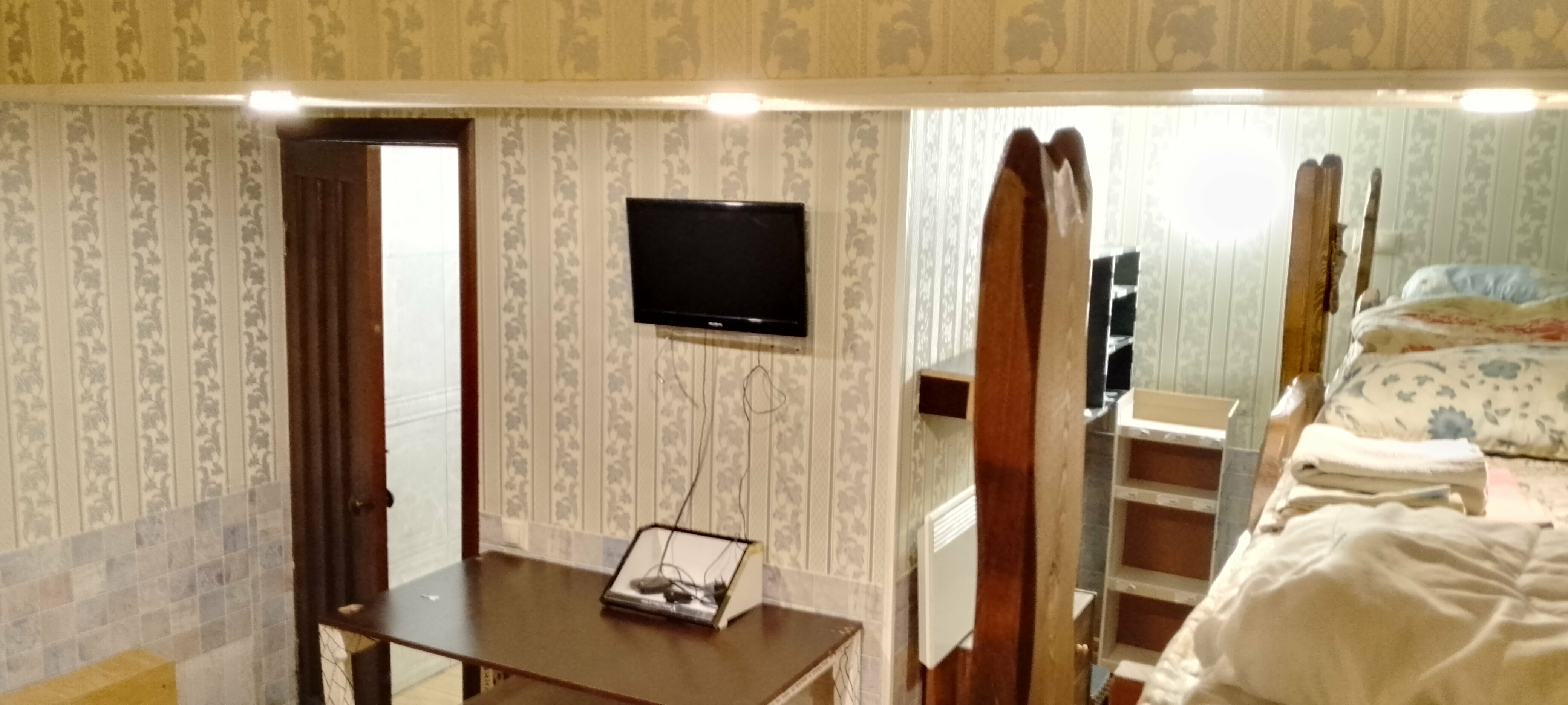 Кровать в общем 8-местном номере