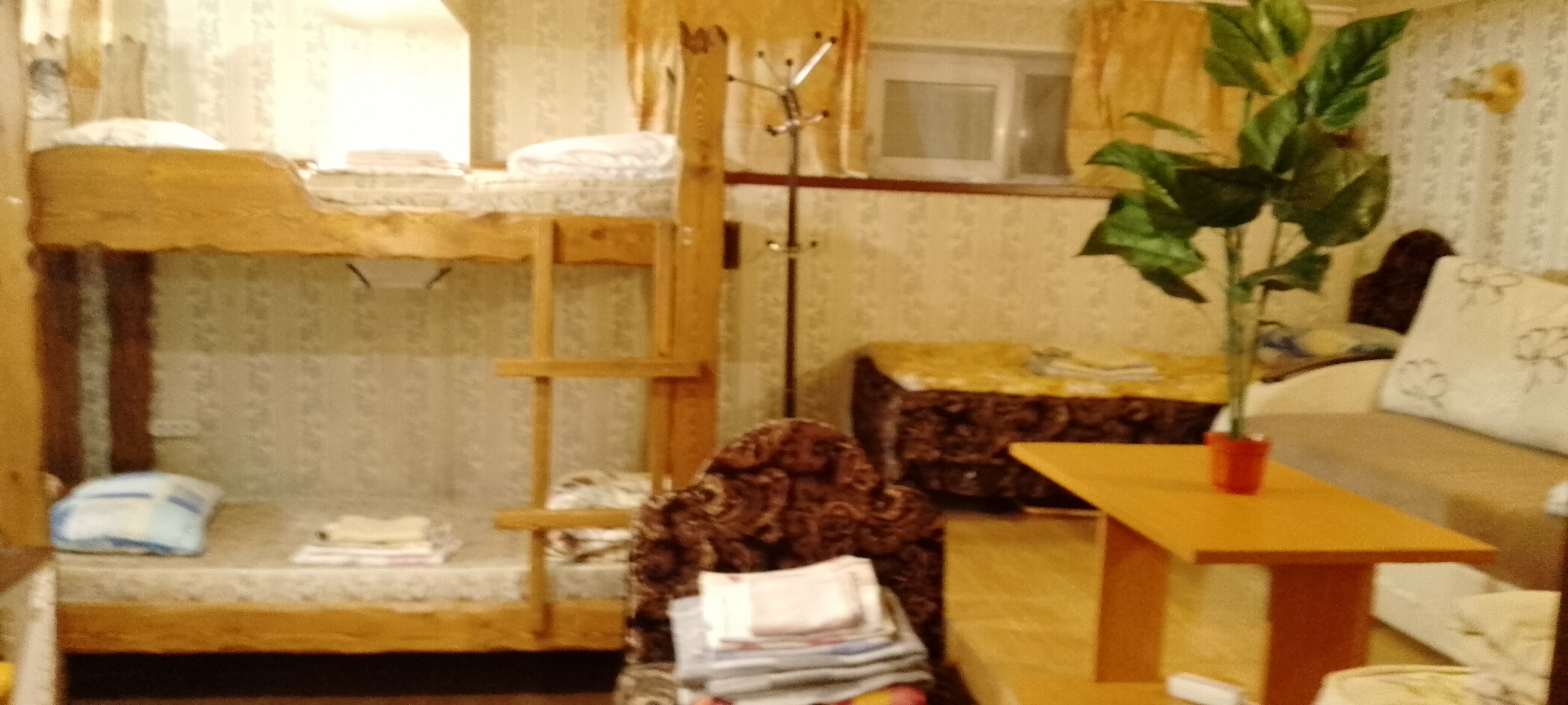 Кровать в общем 8-местном номере