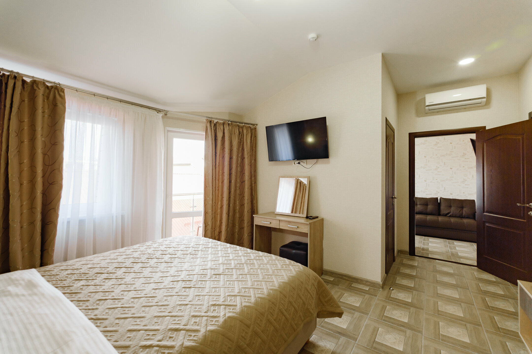 Апартаменты с балконом