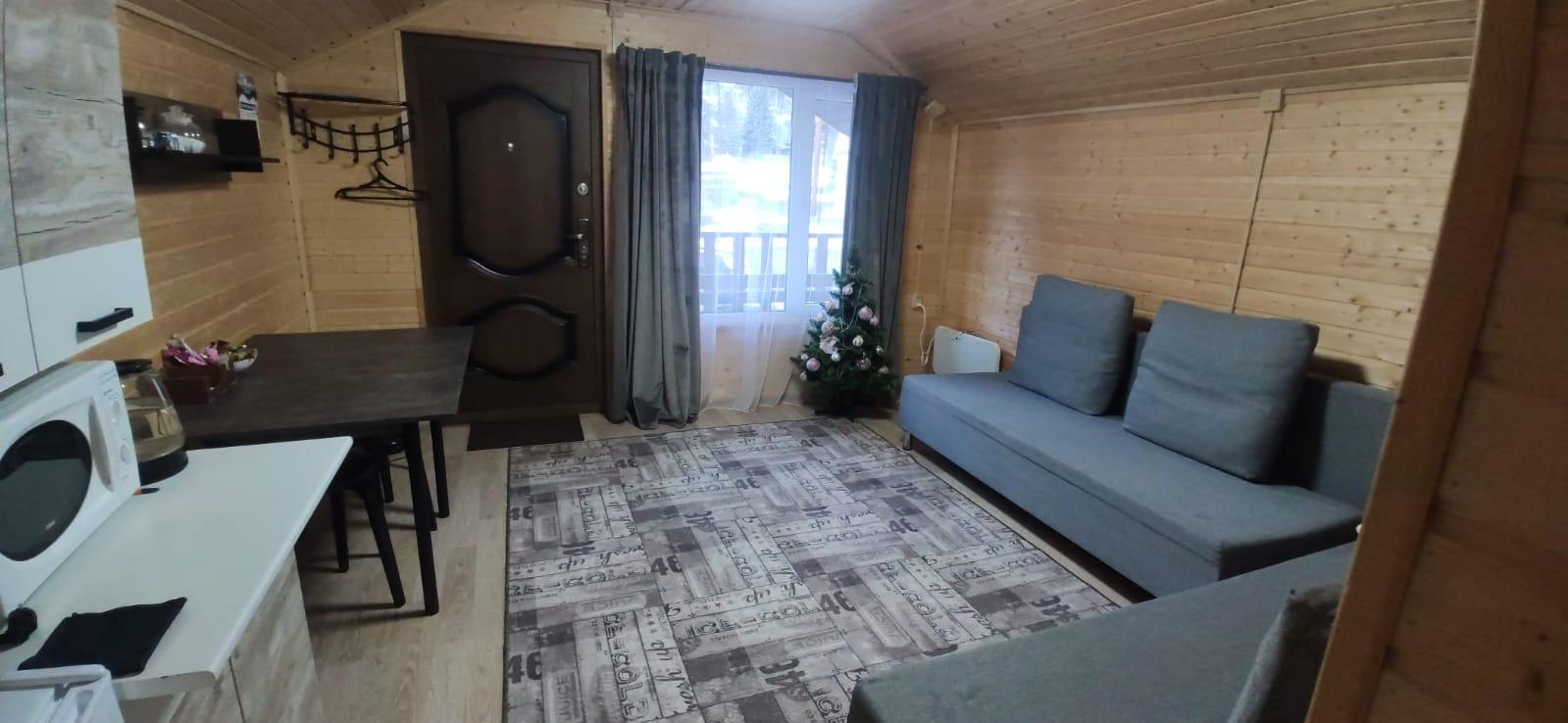 Четырехместный номер с видом на горы