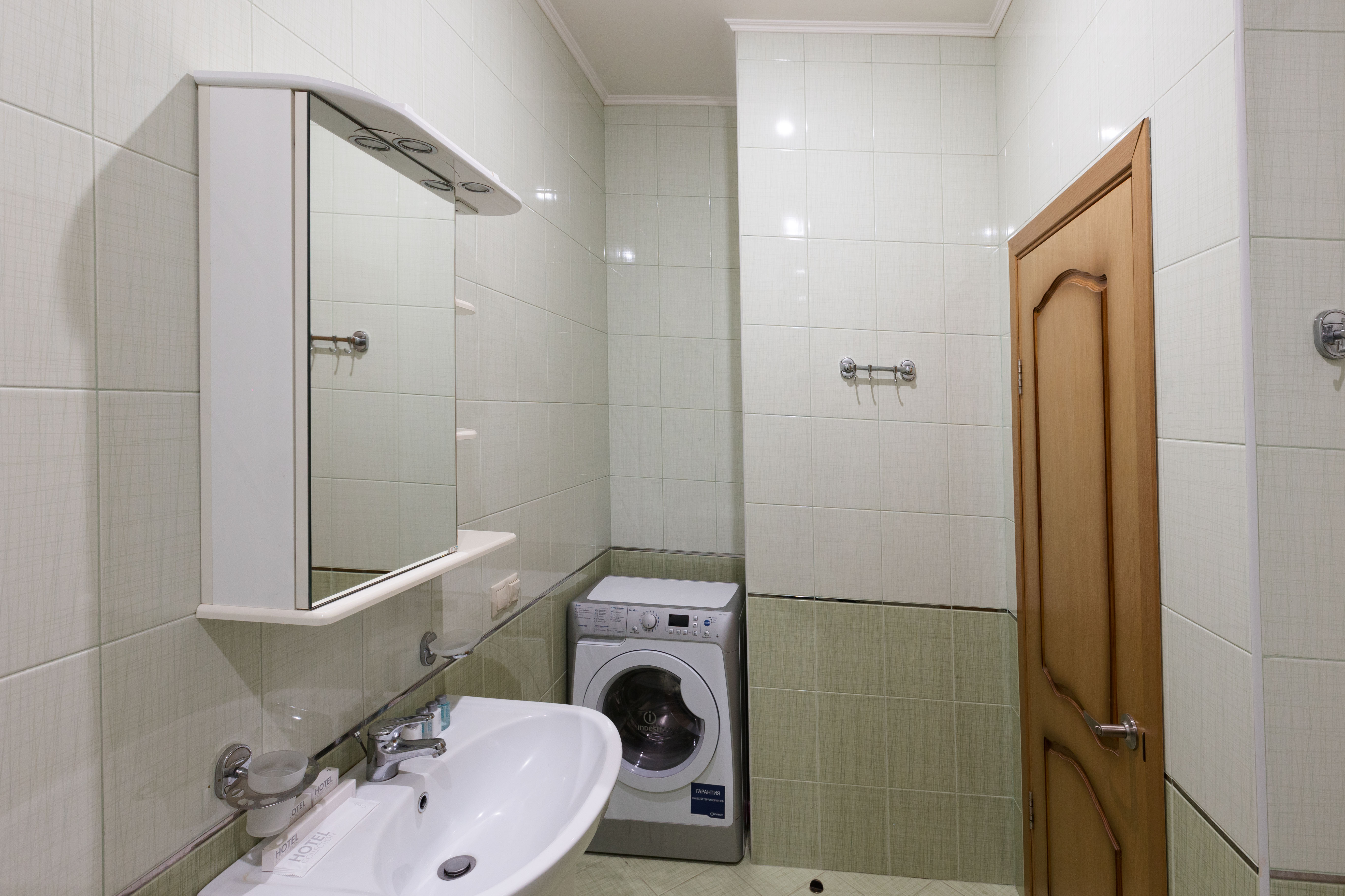 Cемейный номер с собственной ванной комнатой